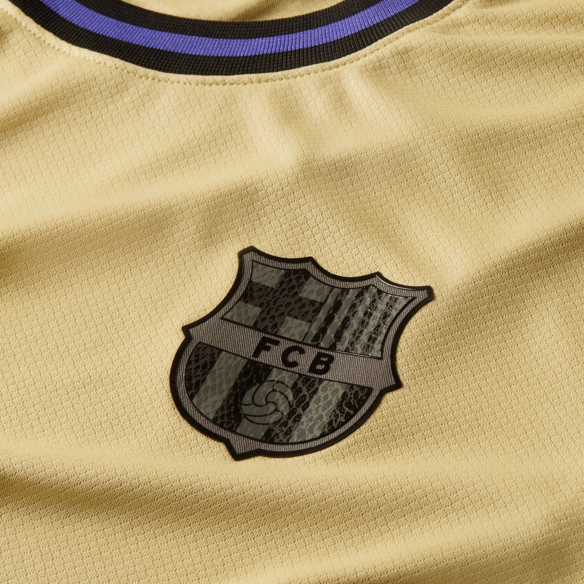 wrinkle free Nike Kobe Dri-FIT Soccer Replica Jersey (Team Gold/Team Gold/Persian Violet/Black)