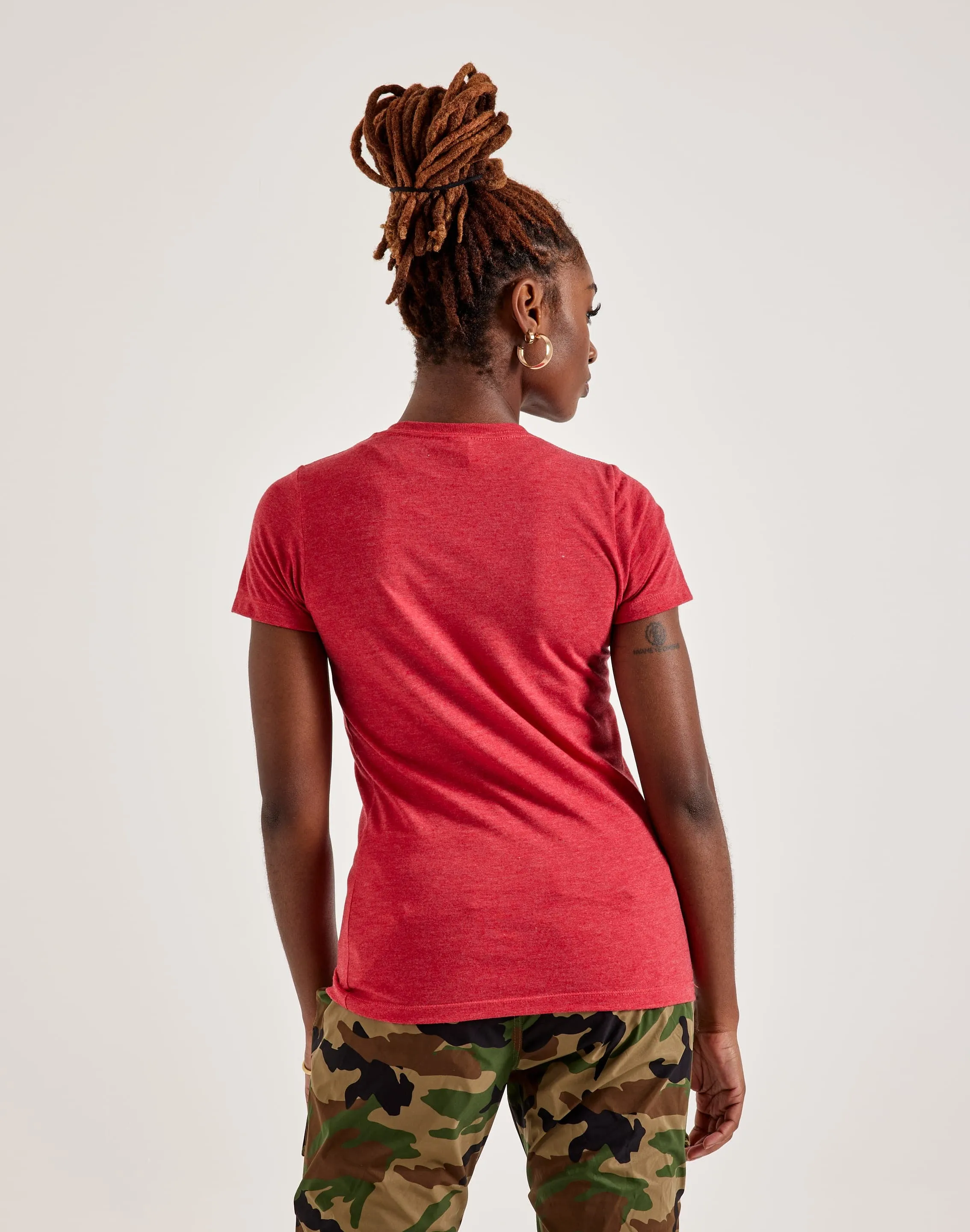 LA Pop Art Word Art The '90s Tee FlexibleNeckline DoubleStitchReinforcement