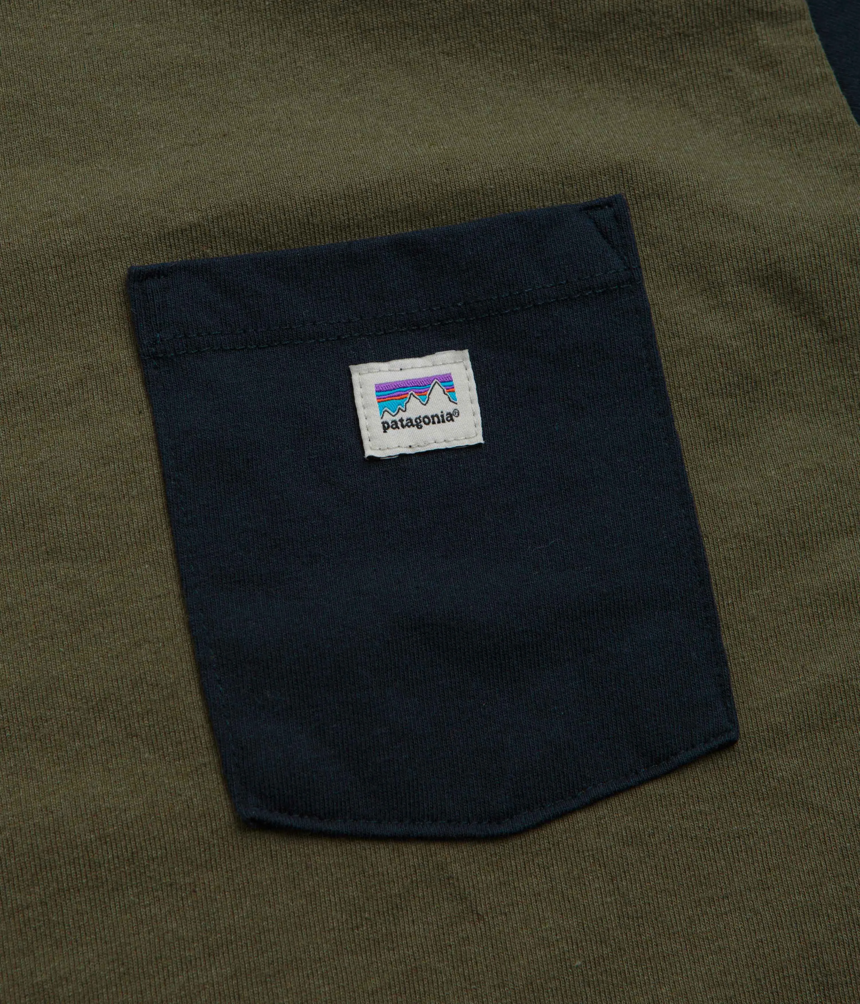 hang dry Patagonia Shop Sticker Pocket Responsibili-Tee T-Shirt - Tent Green