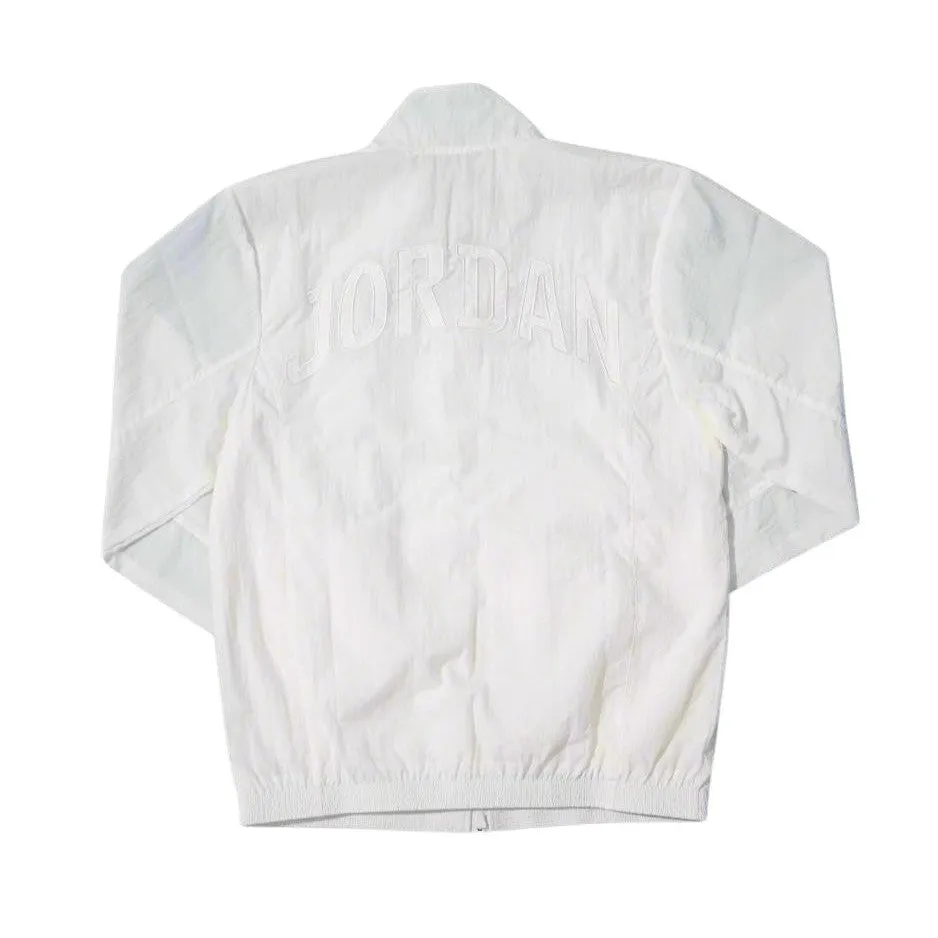Clean Street Look Jordan Essential's Mens Jacket