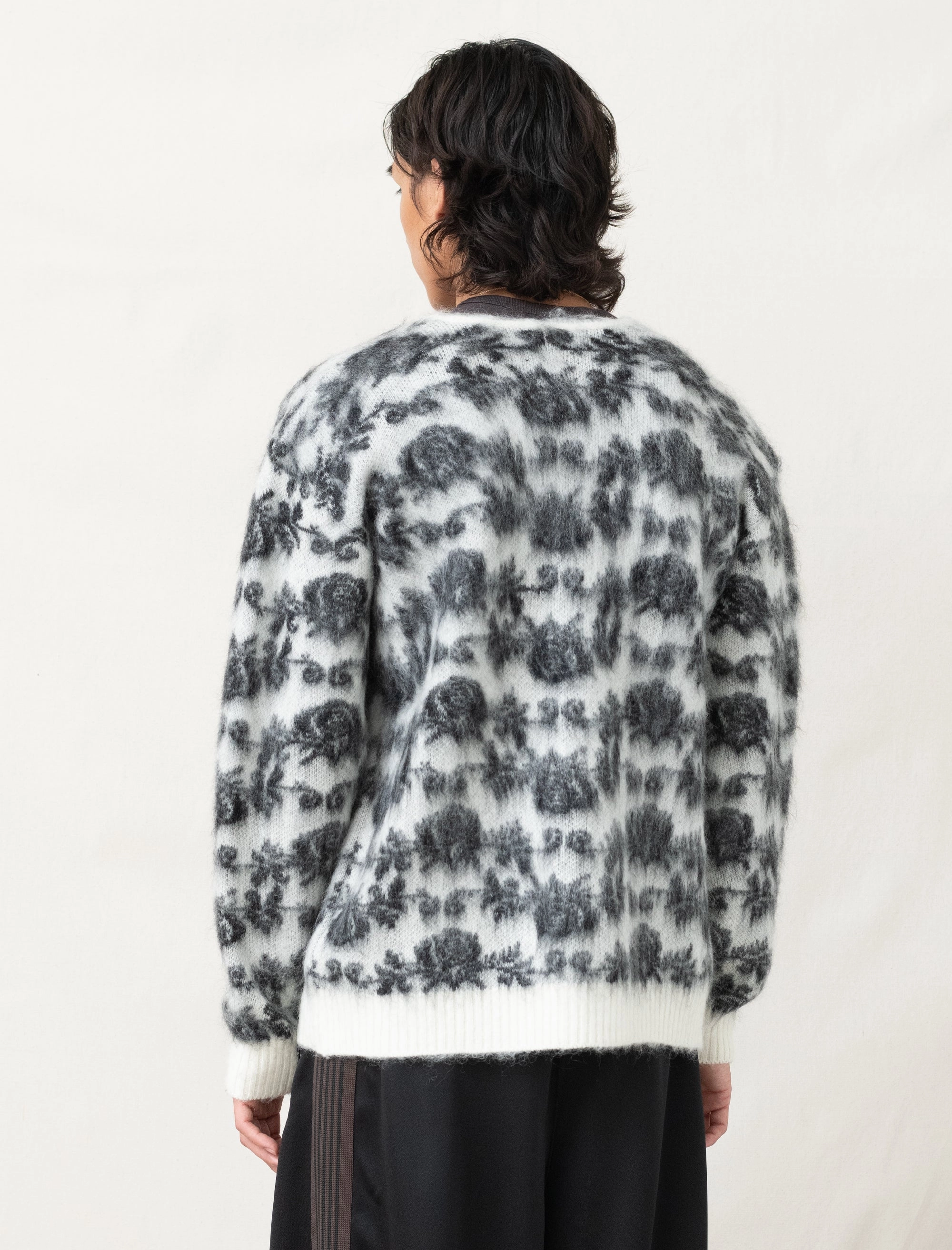 Basic Fit Compression Resistant Insulation Mohair Rose Cardigan (Ice White)
