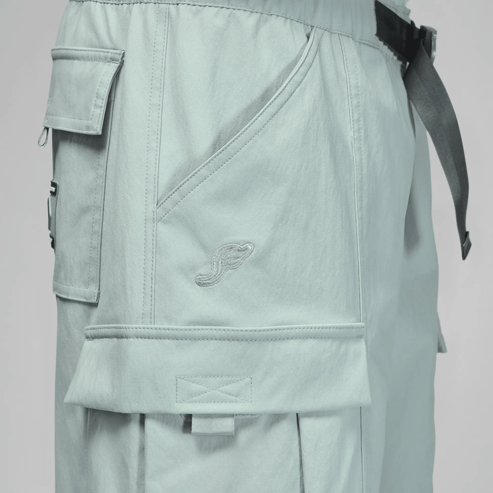 StainlessZippers DoubleStitched SOLEFLY X JORDAN CARGO PANTS - LIGHT SMOKE GREY