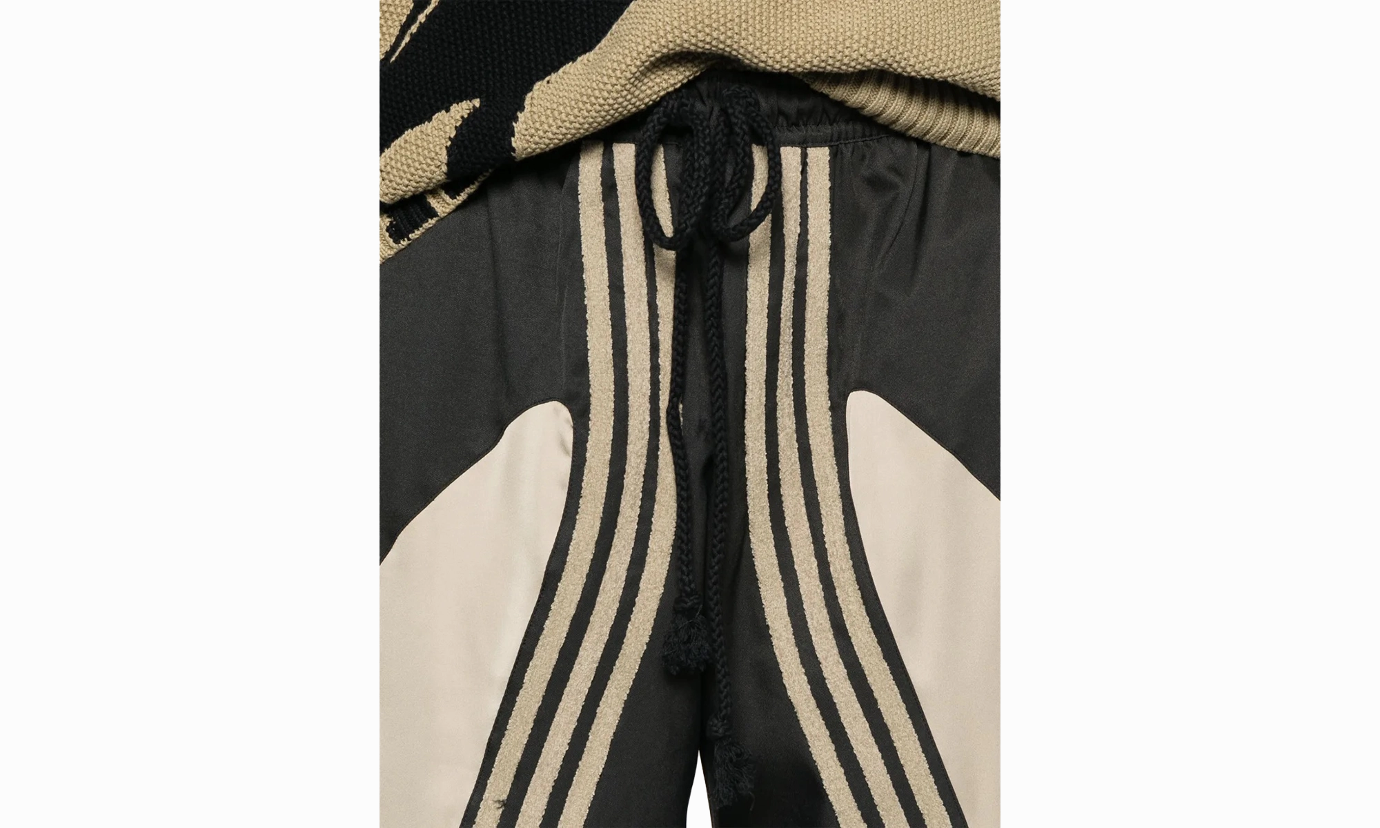 Winner Vibe Sport Ease Song For The Mute Track Pant "Black"