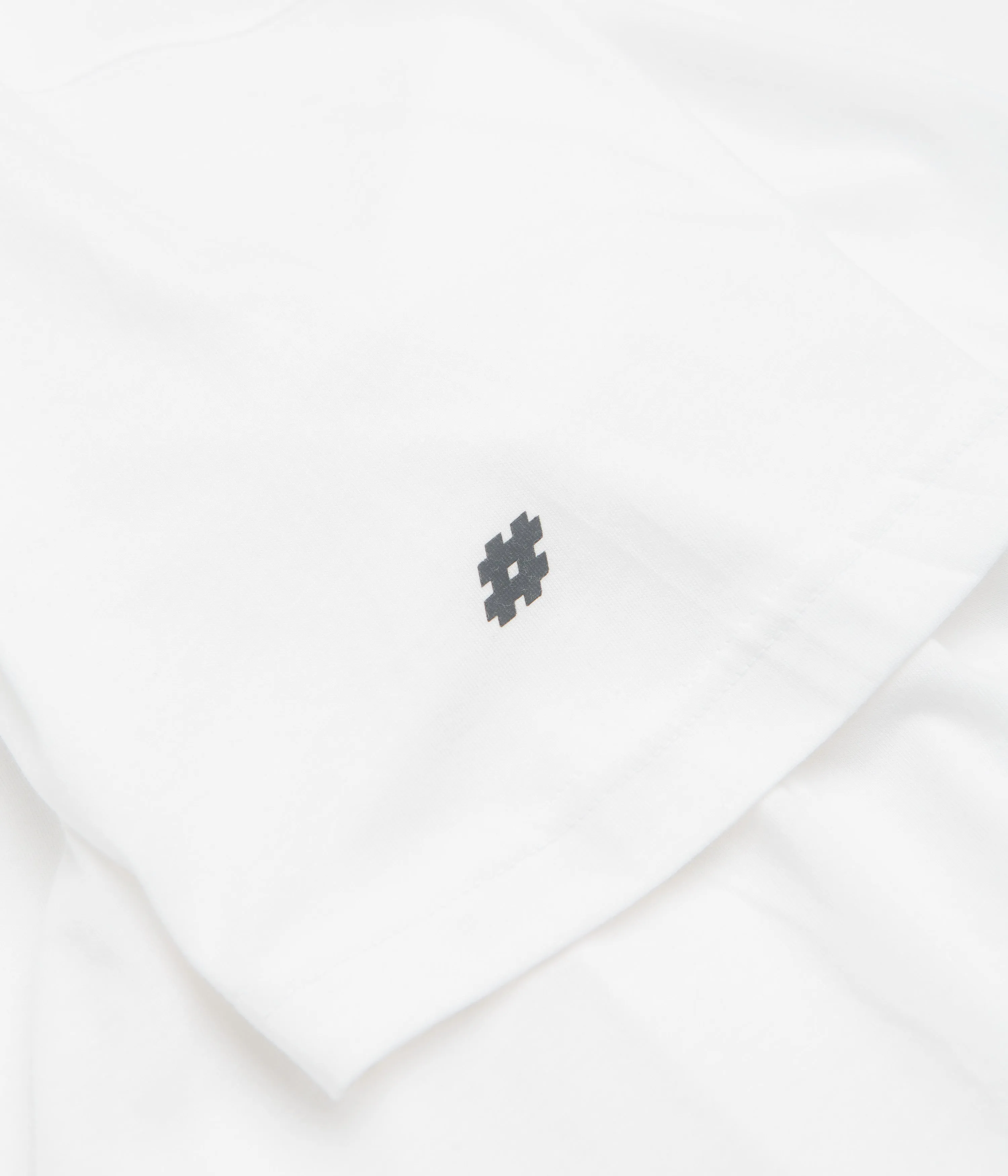 wide legs Modern New Balance Numeric Linear Logo T-Shirt - White