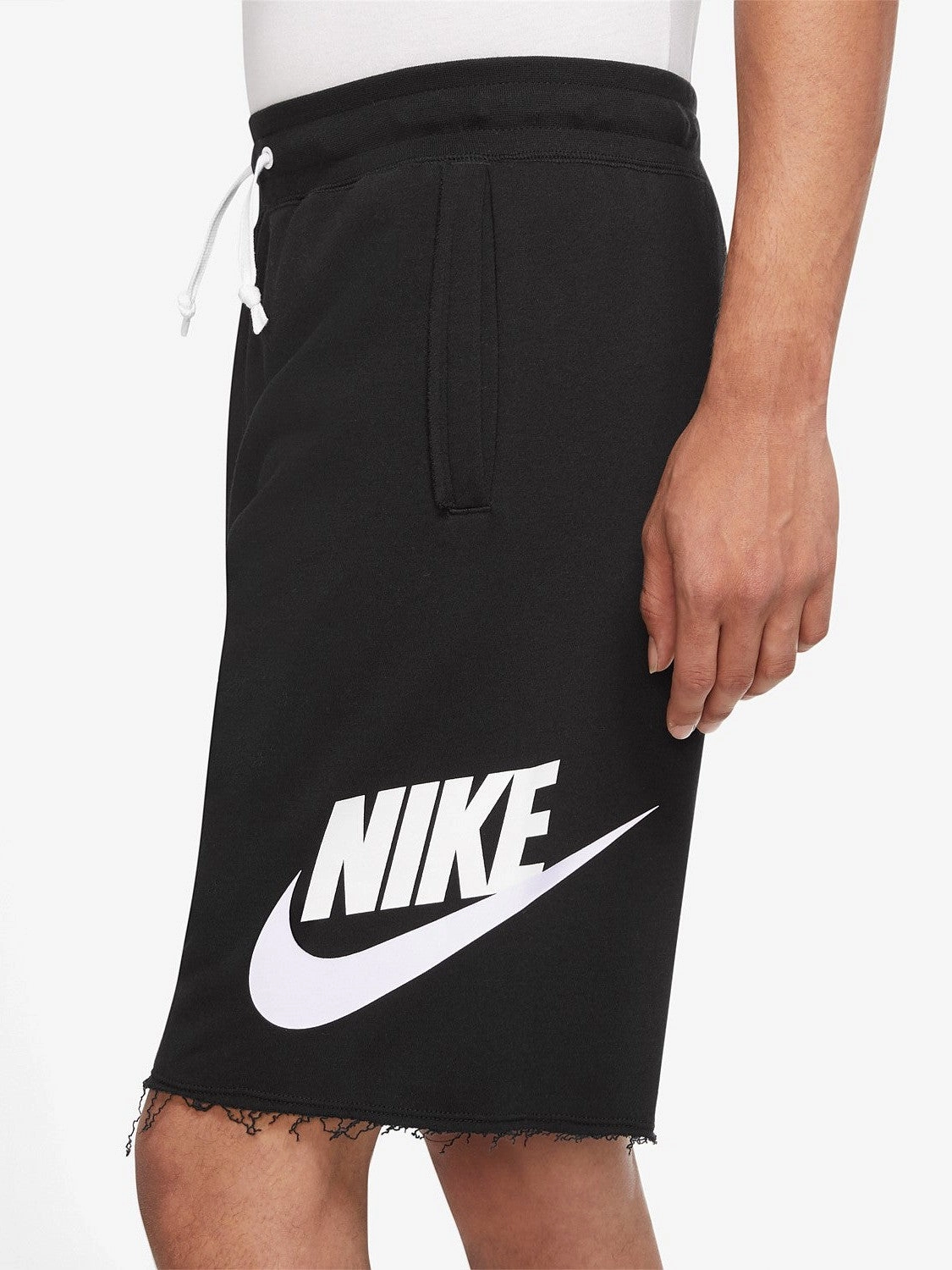 Classic Appeal colorful Sportswear Essentials French Terry Alumni Shorts