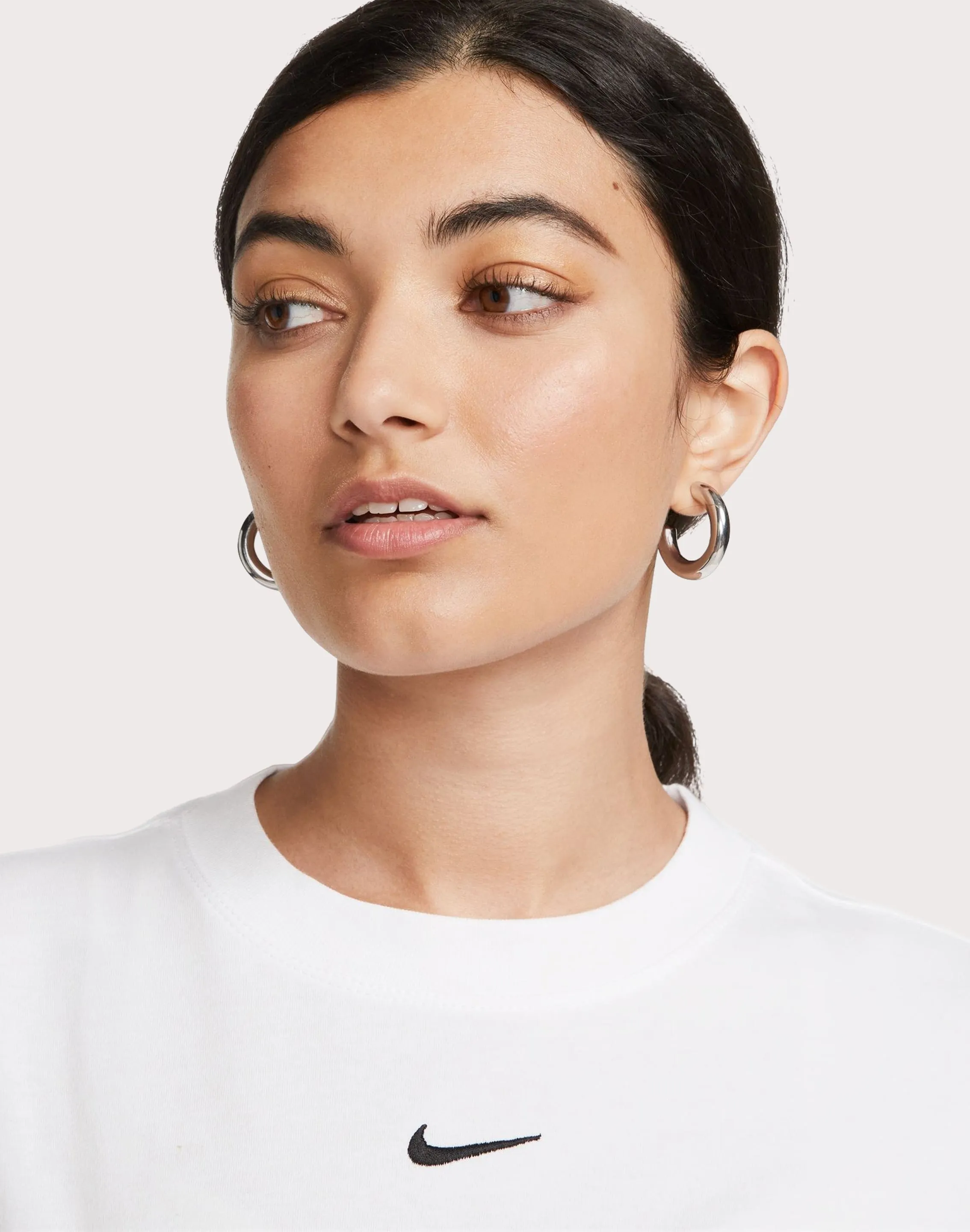 Nike Sportswear Essential Tee Lightweight Fabric Adjustable Drawcord