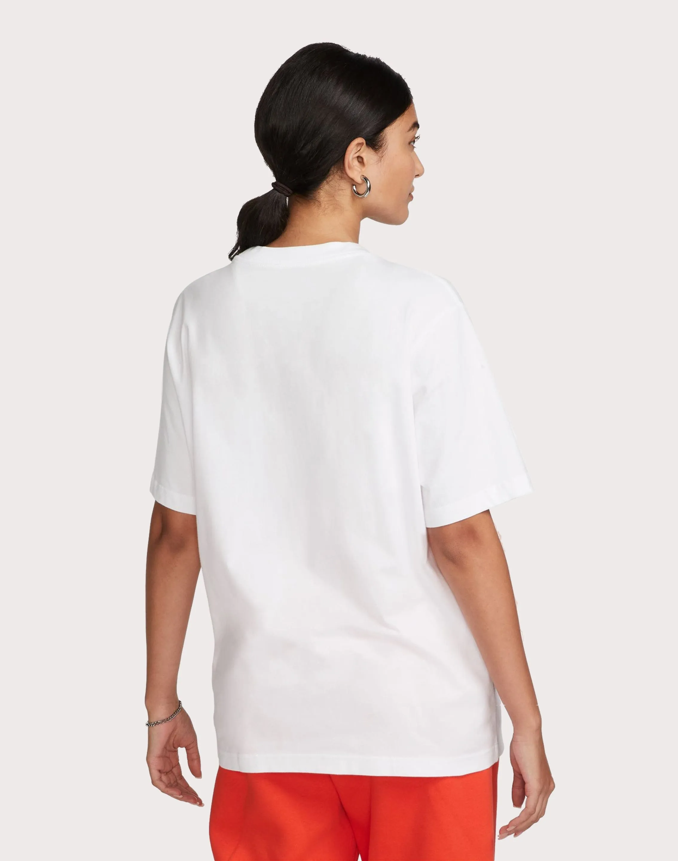 Nike Sportswear Essential Tee Sun Protection Fabric