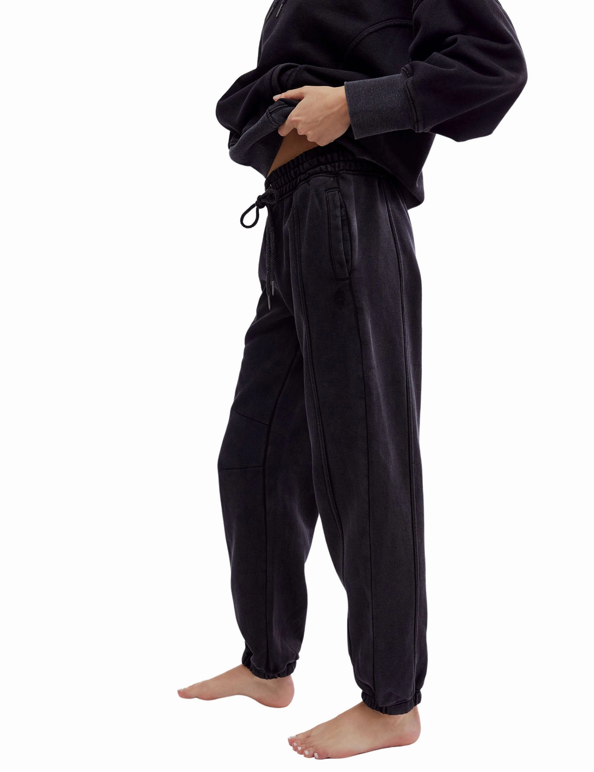 Anti Odor Treatment Moisture Management Layer Sprint To The Finish Pants - Black