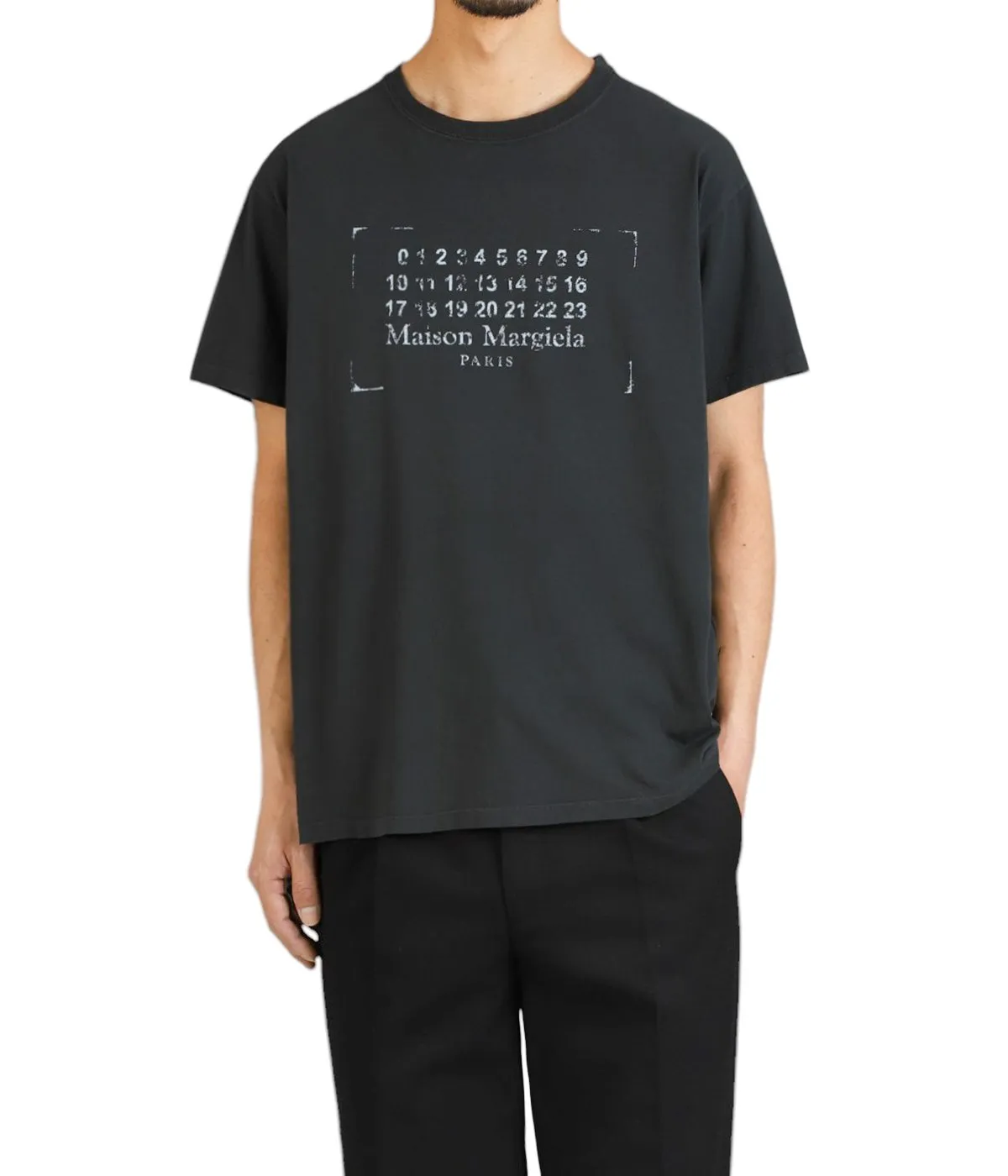 CompactFold Busy Glow STAMP LOGO TEE - BLACK