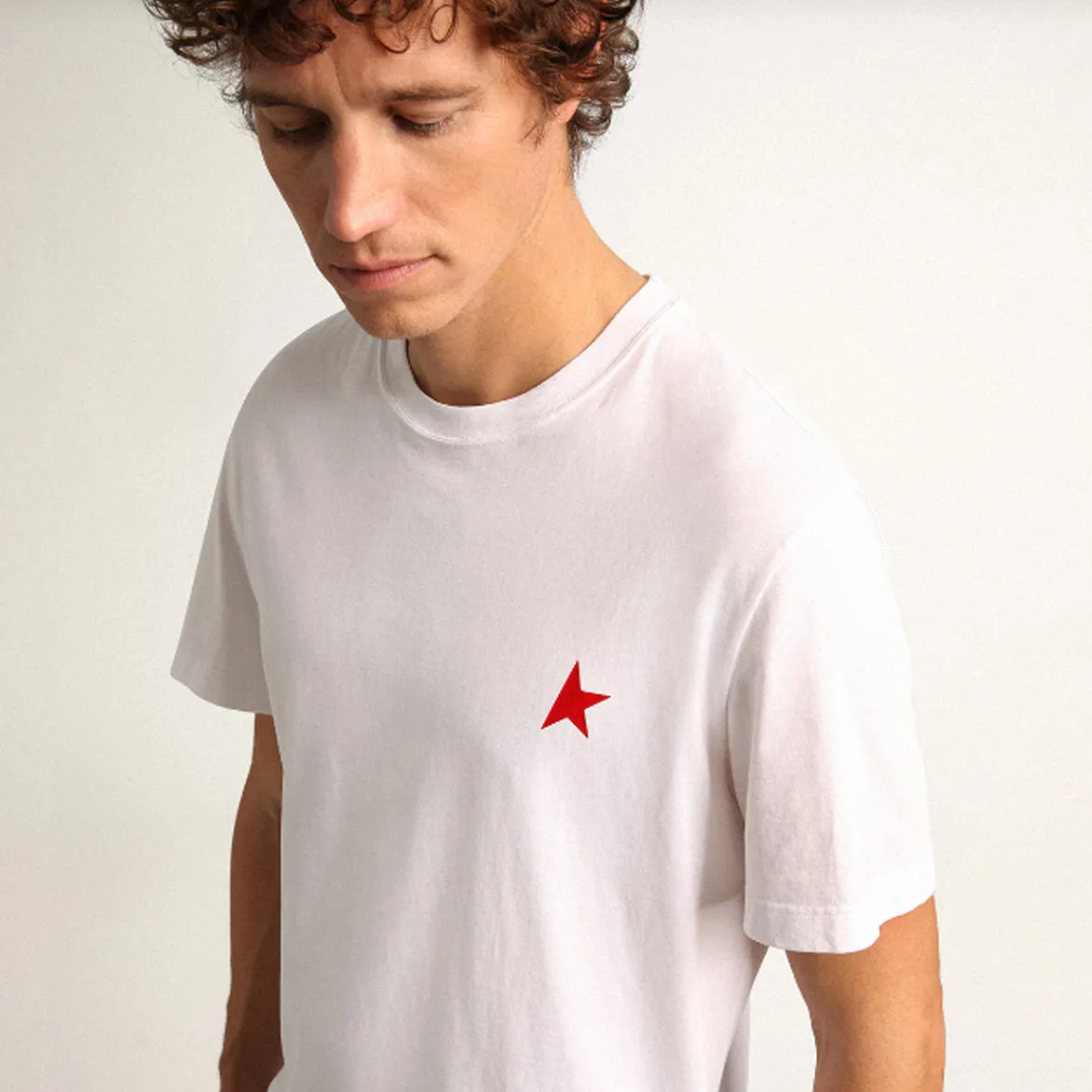 CompactFold Heart Glow STAR LOGO TEE - WHITE / RED