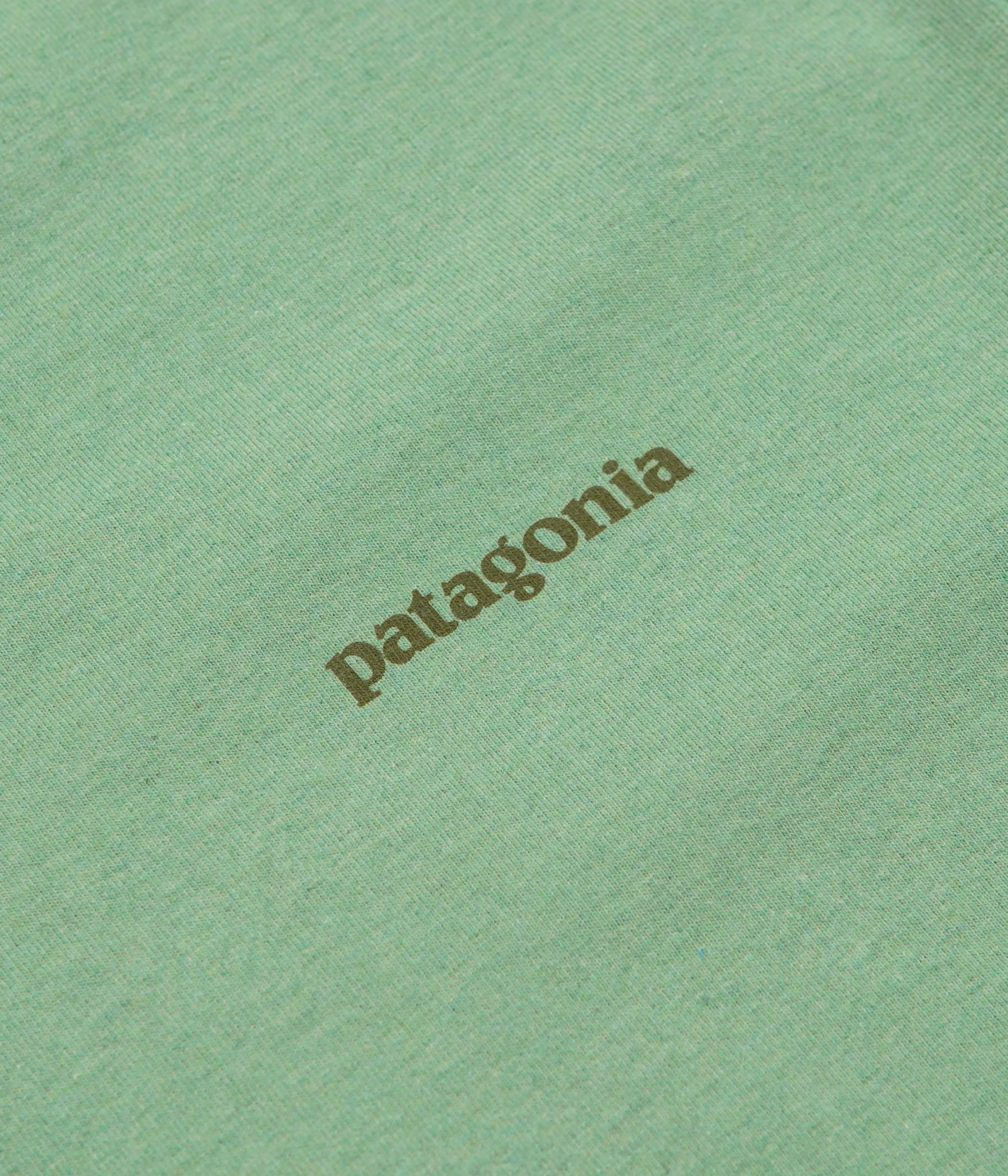Patagonia Fitz Roy Icon Responsibili-Tee T-Shirt - Ellwood Green Circular Knit Collar retro hem