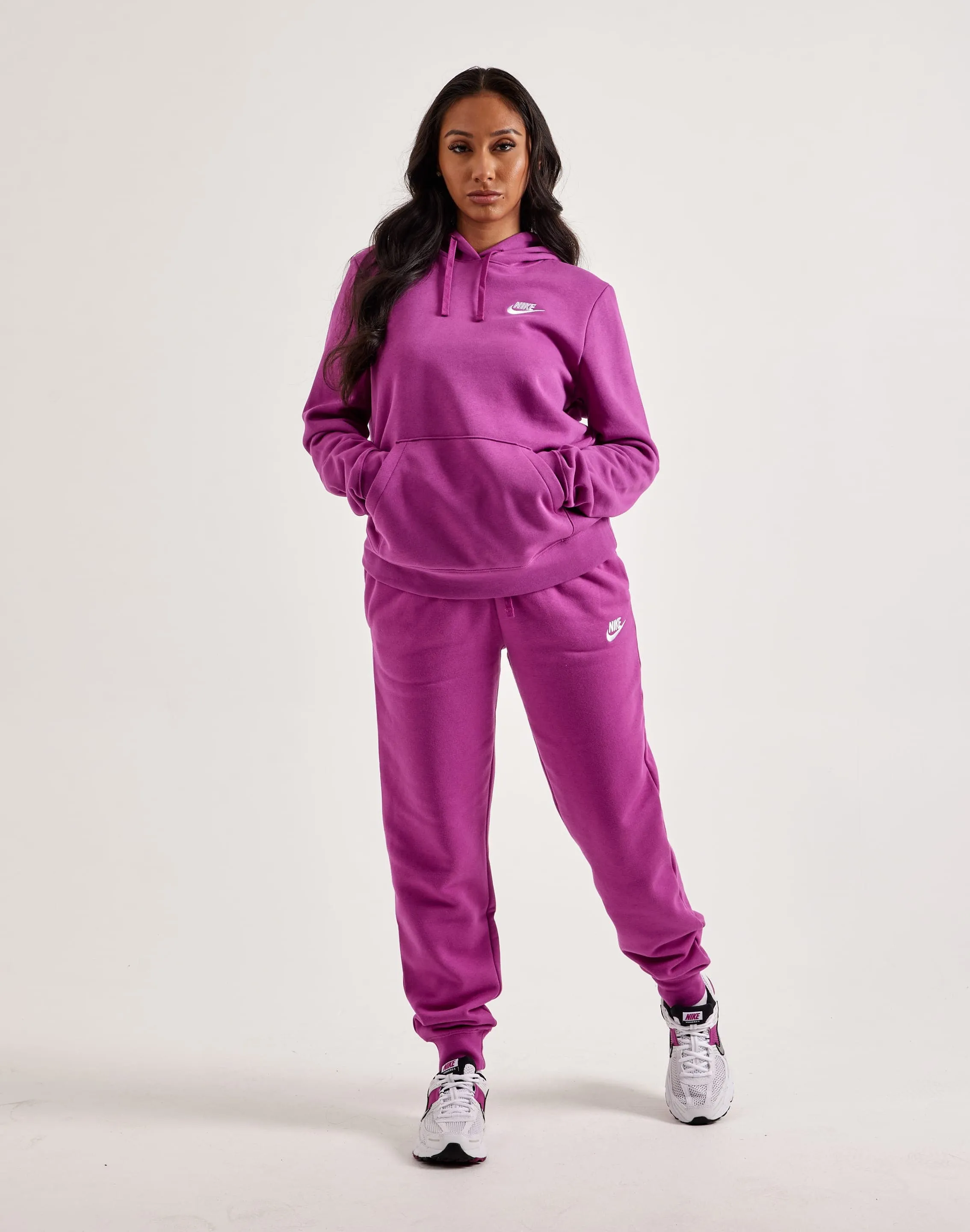 Layered Hem Details Nike Club Fleece Mid-Rise Pants