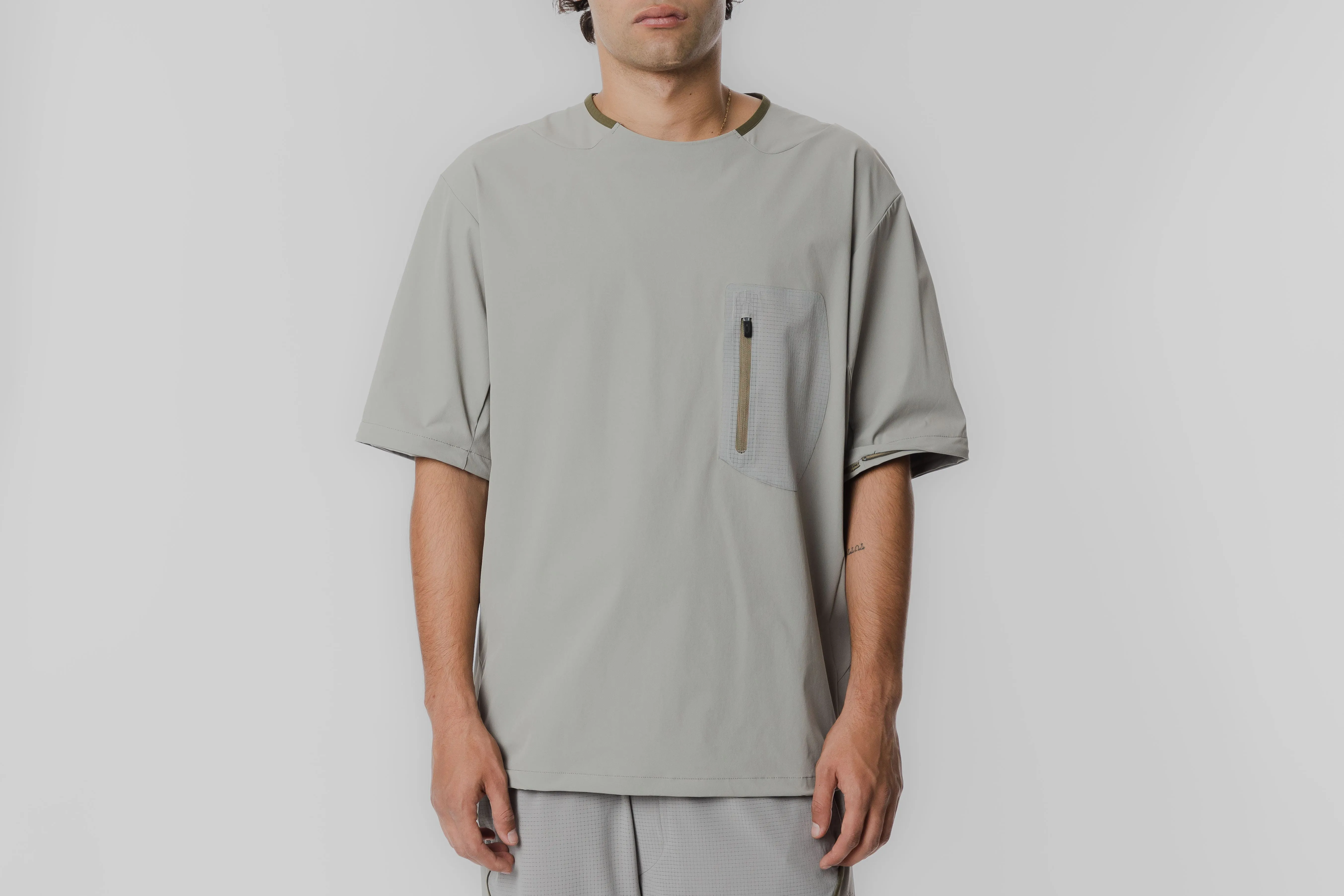 Breathable Hoodie Overlock Edging Oakley Latitude Flight Convert Shell Tee