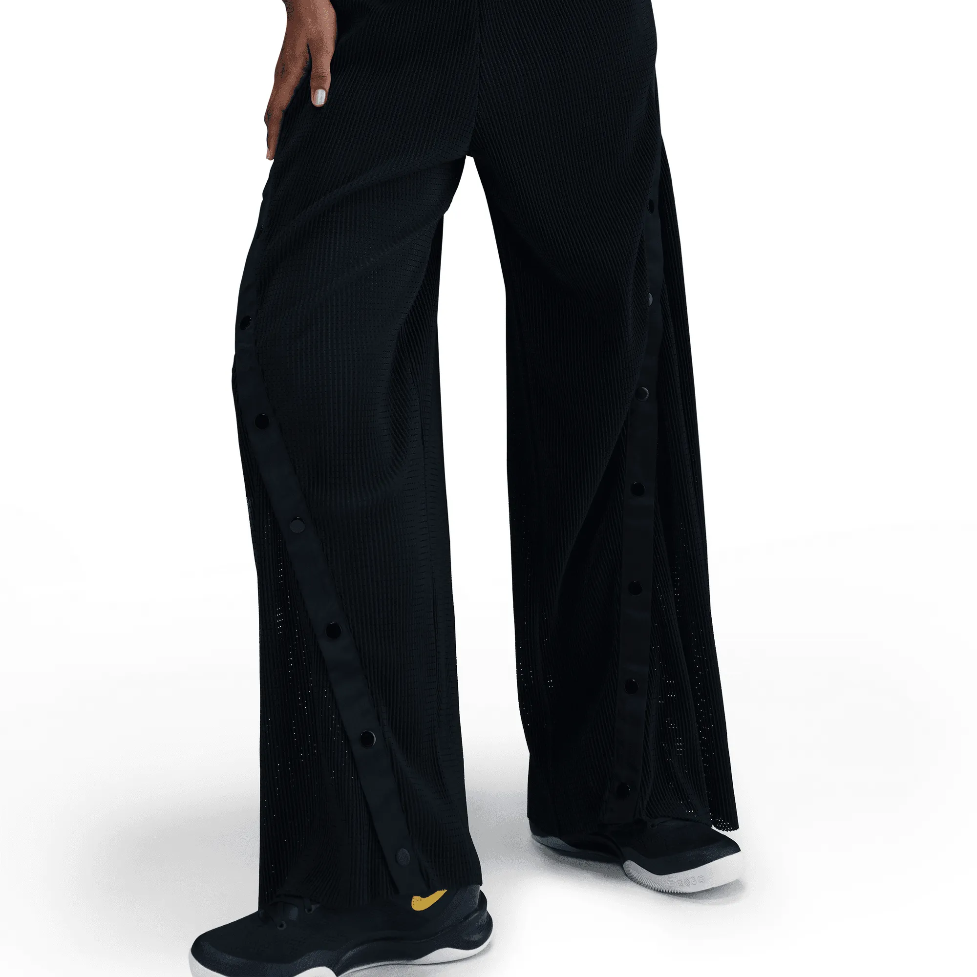 Model Glow Game Core WMNS KOBE DETAILS PLEATED PANTS - BLACK