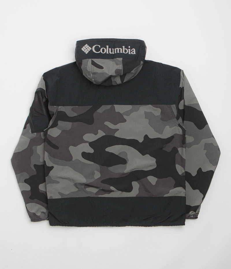 Columbia Challenger II Novelty Windbreaker Jacket - Black Mod Camo / Black Ultra Thin Insulation suitable for photography