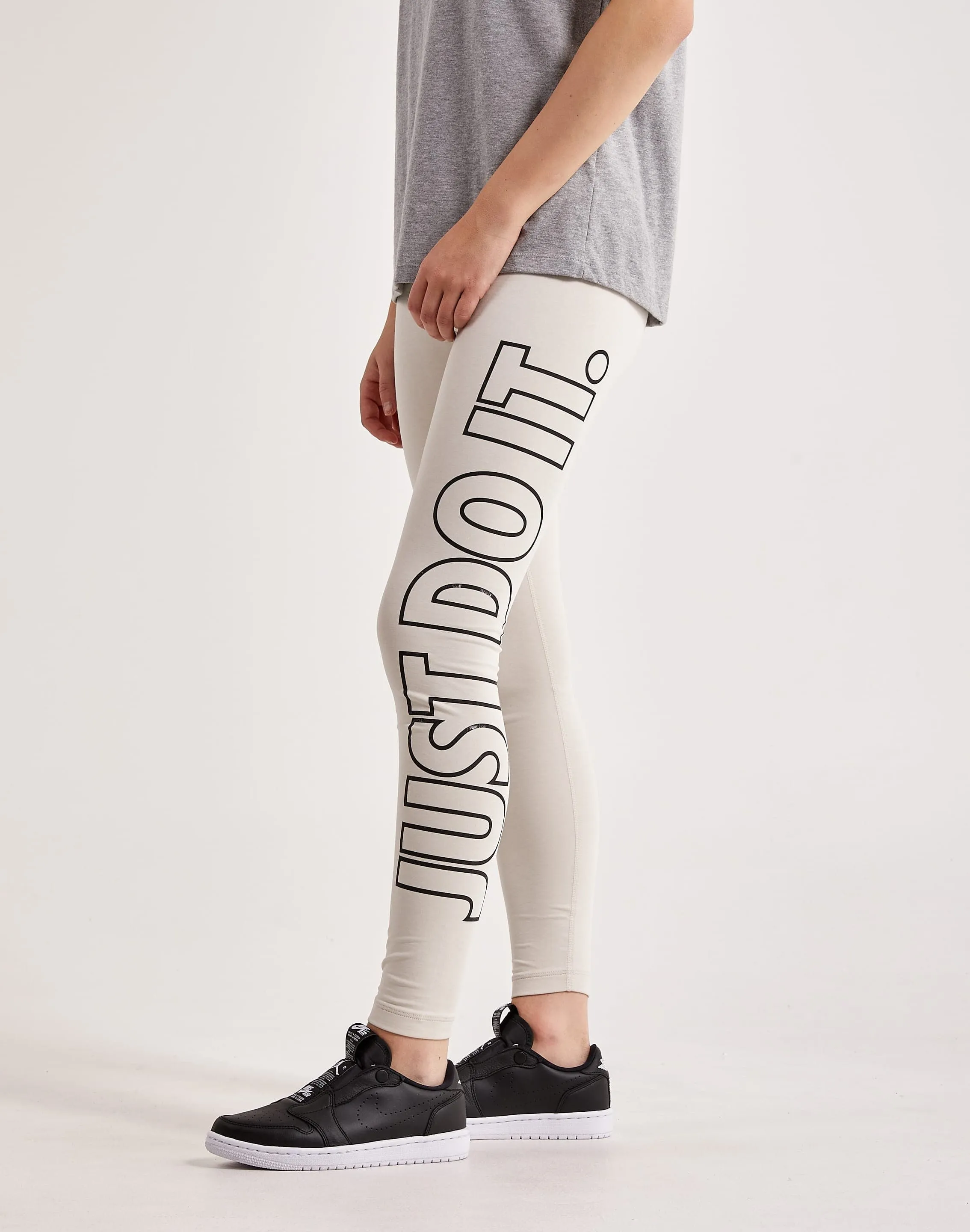 Nike Classics High-Waisted Leggings FrictionResistant AntiPillingFabric
