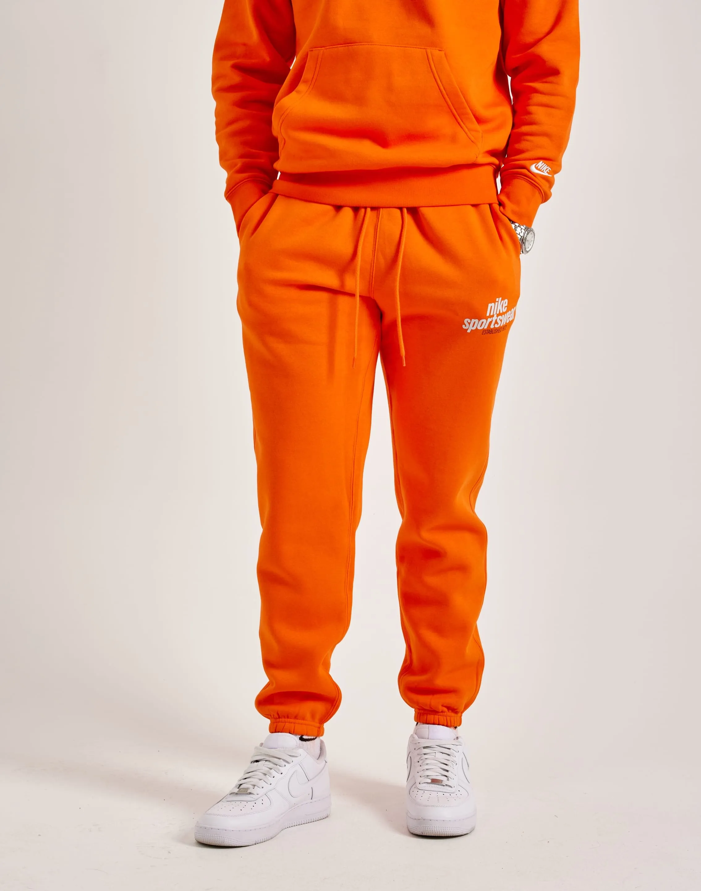 Nike Club Fleece Sweatpants Opaque Core
