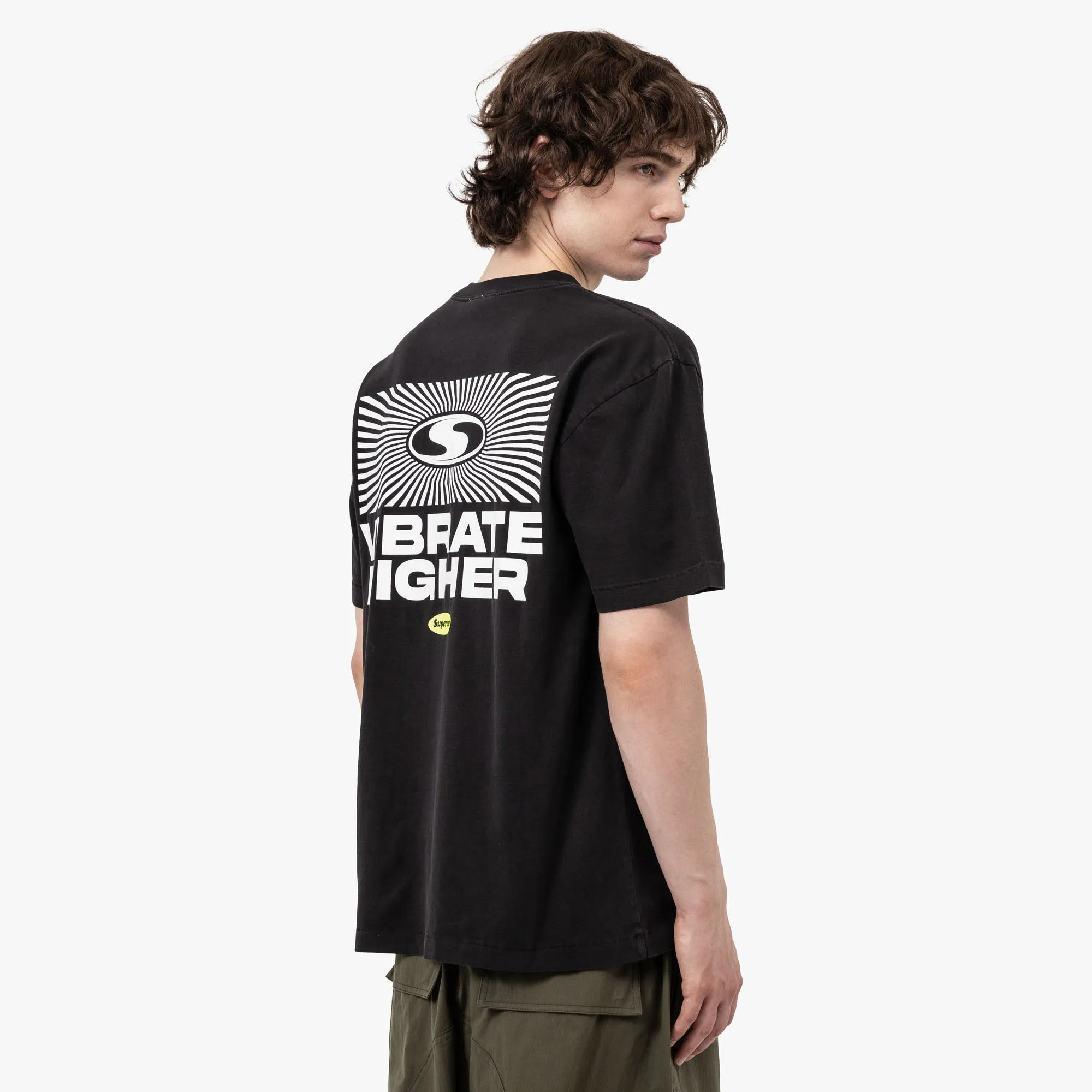 Supervsn Vibrate Higher T-Shirt / Vintage Black Group travel