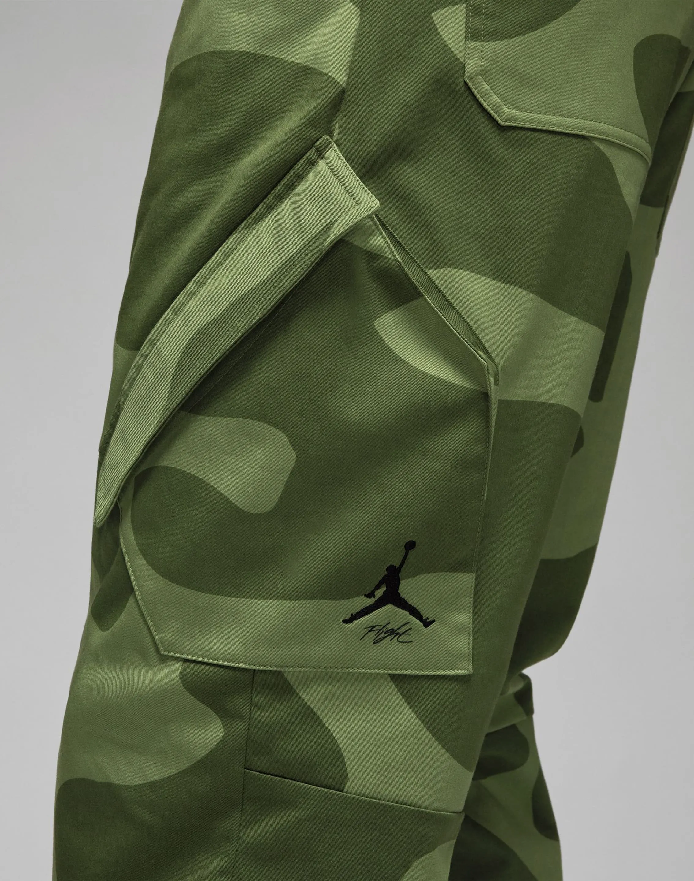 Nike Essentials Chicago Statements Pants late night