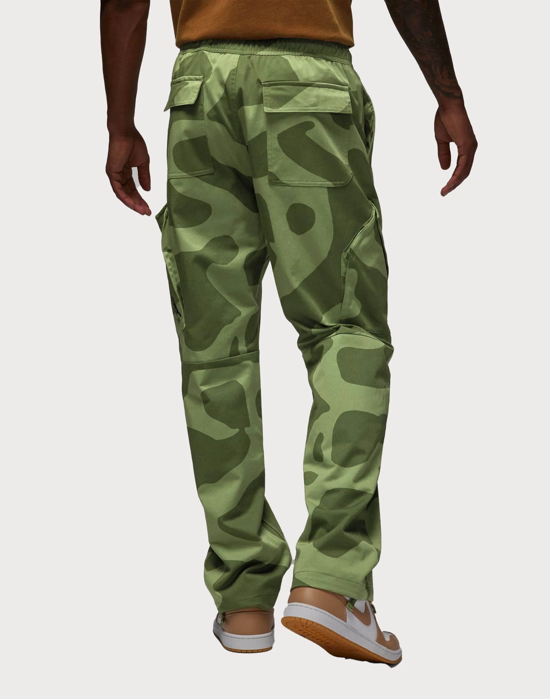 Nike Essentials Chicago Statements Pants QuickDry Material ButterySoftTexture