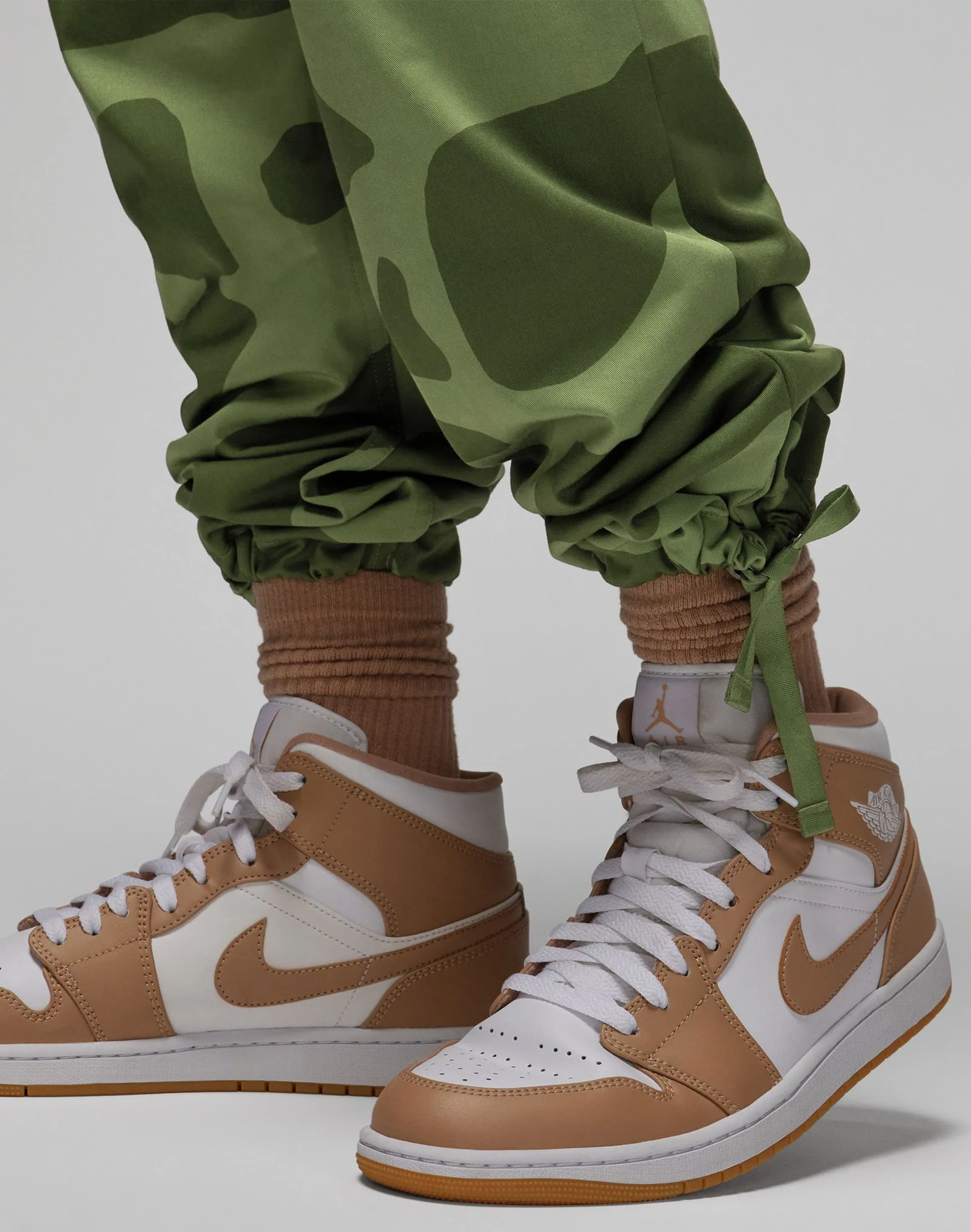 Nike Essentials Chicago Statements Pants MachineWashable Fabric WrinkleFreeFabric