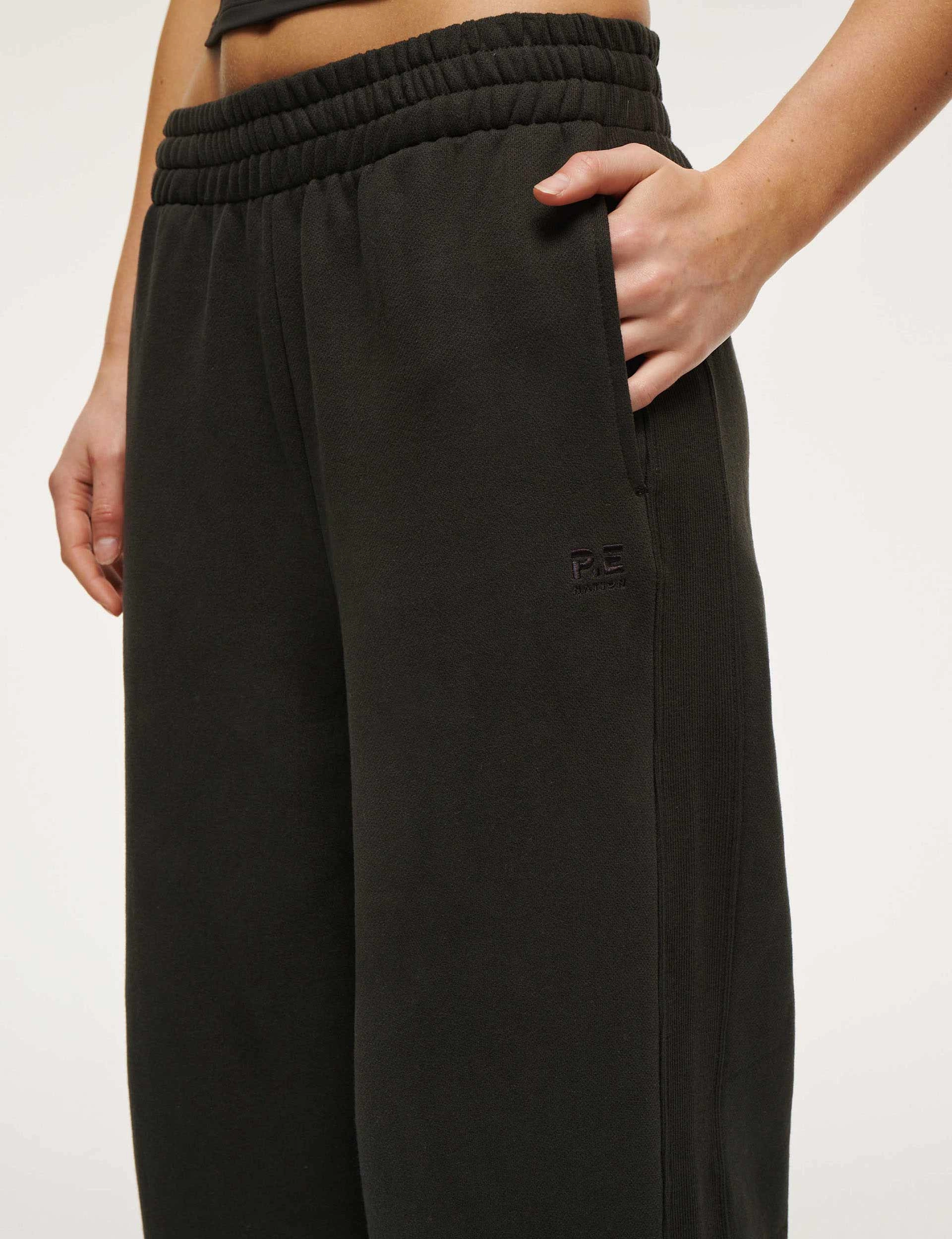 Adventure Trackpant - Asphalt Flatlock stitching