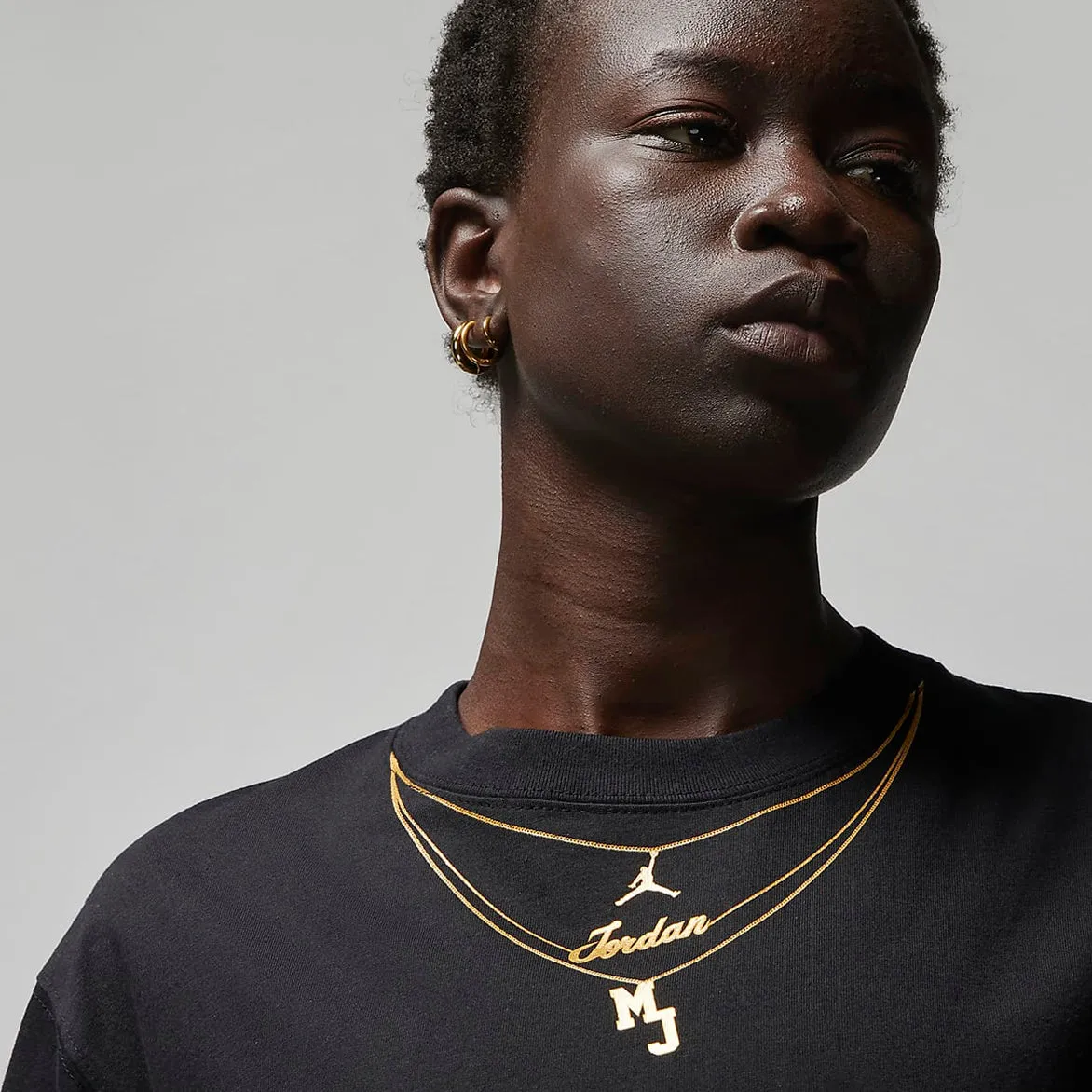 Urban Flow WMNS HERITAGE GOLD CHAIN TEE - BLACK