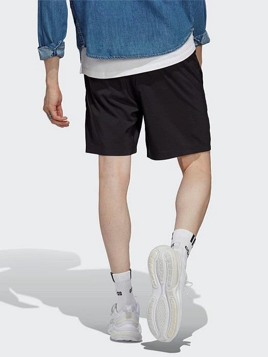Aeroready Essentials Chelsea Small Logo Shorts Active Wear Shorts Trendy Style