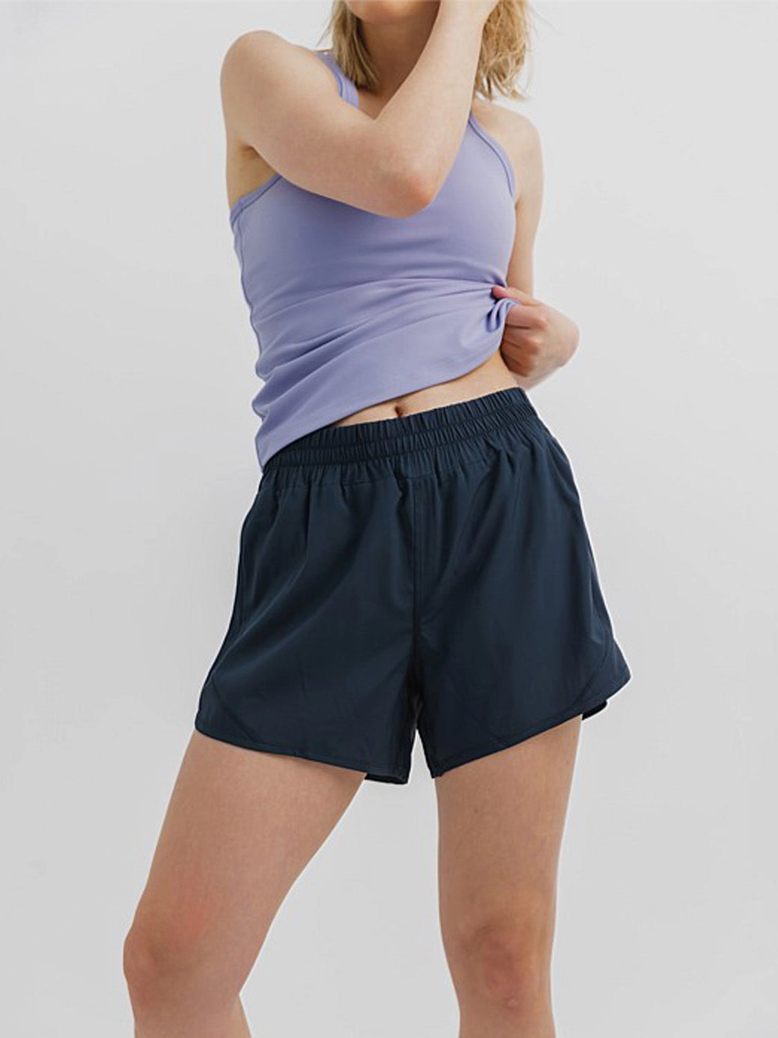 Taylor Run Short In Shadow Clean Fit
