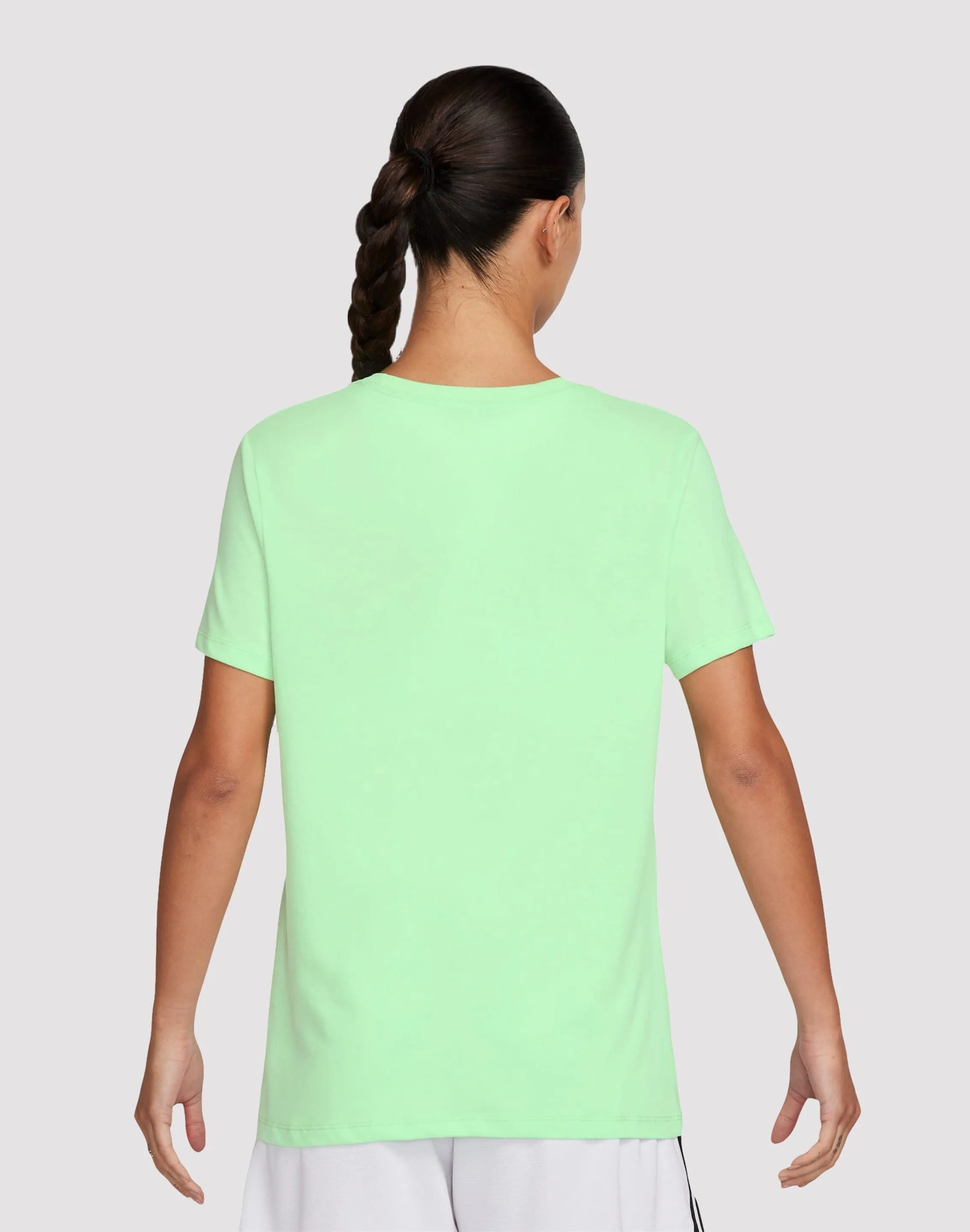 Nike Swoosh Fly Dri-FIT Graphic Tee WrinkleResistant Finish Ski Core
