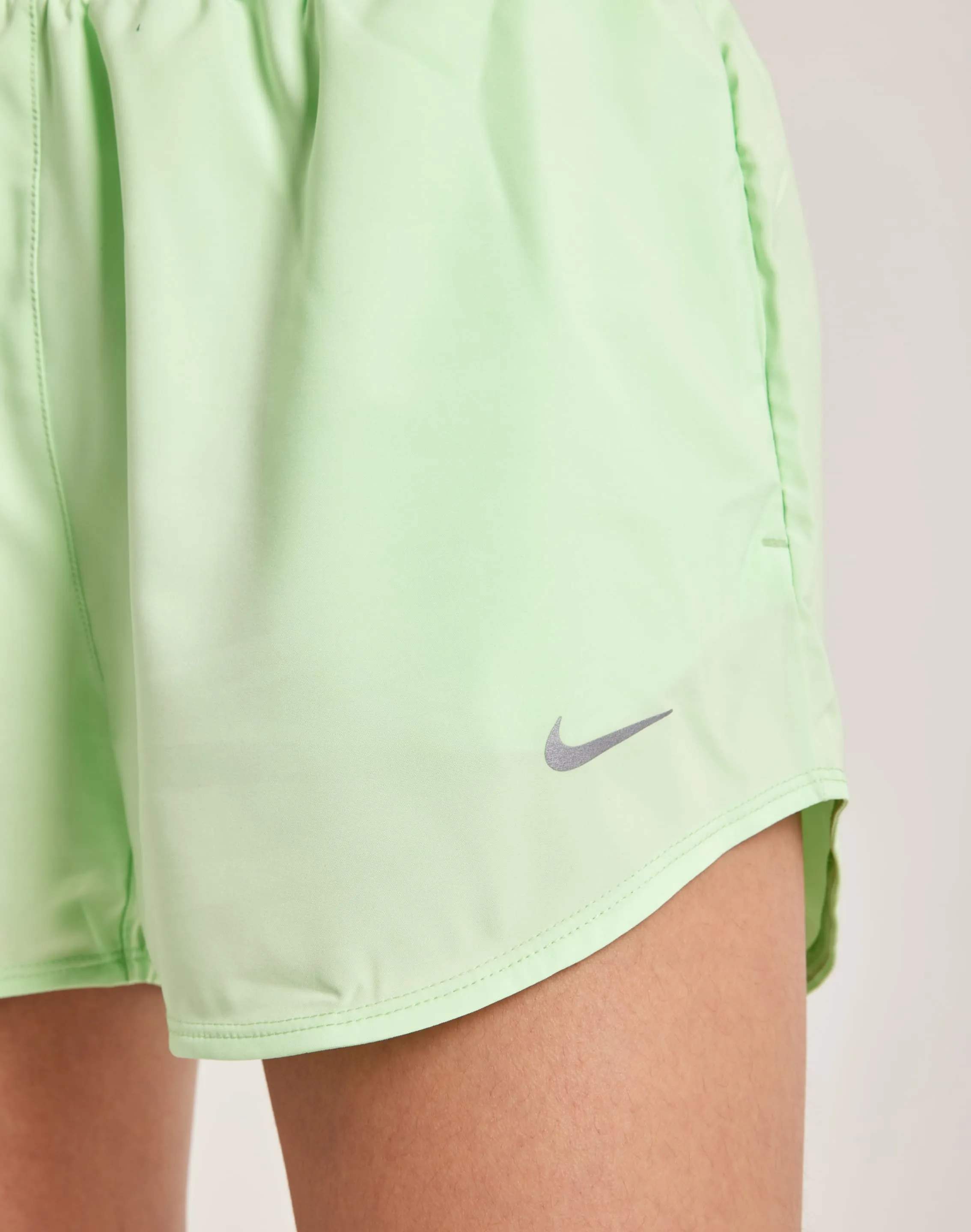 Nike One Dri-FIT High-Waisted Shorts Frost Glow GentleWaistband
