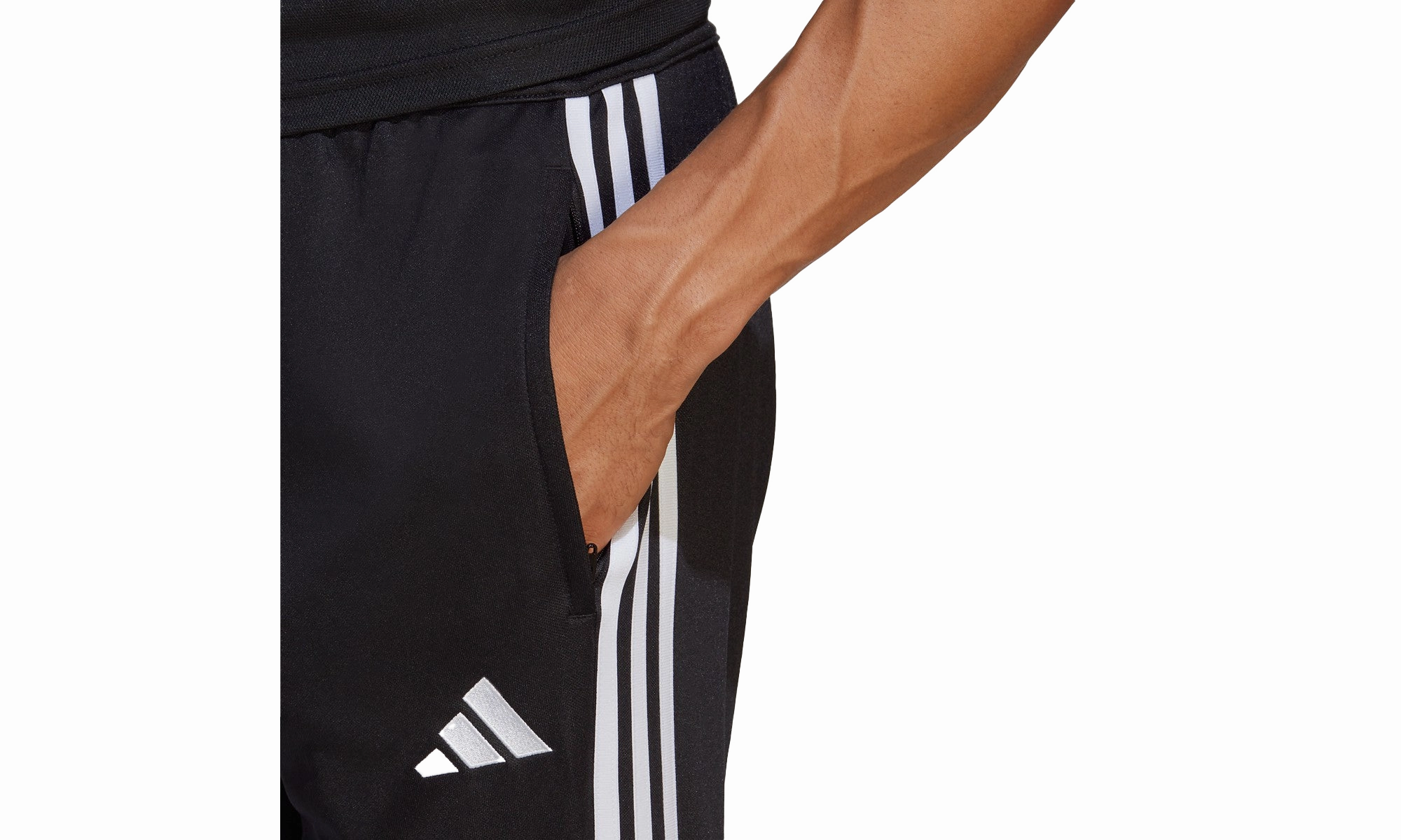 Tagless Labeling TIRO23 League Pant "Black"
