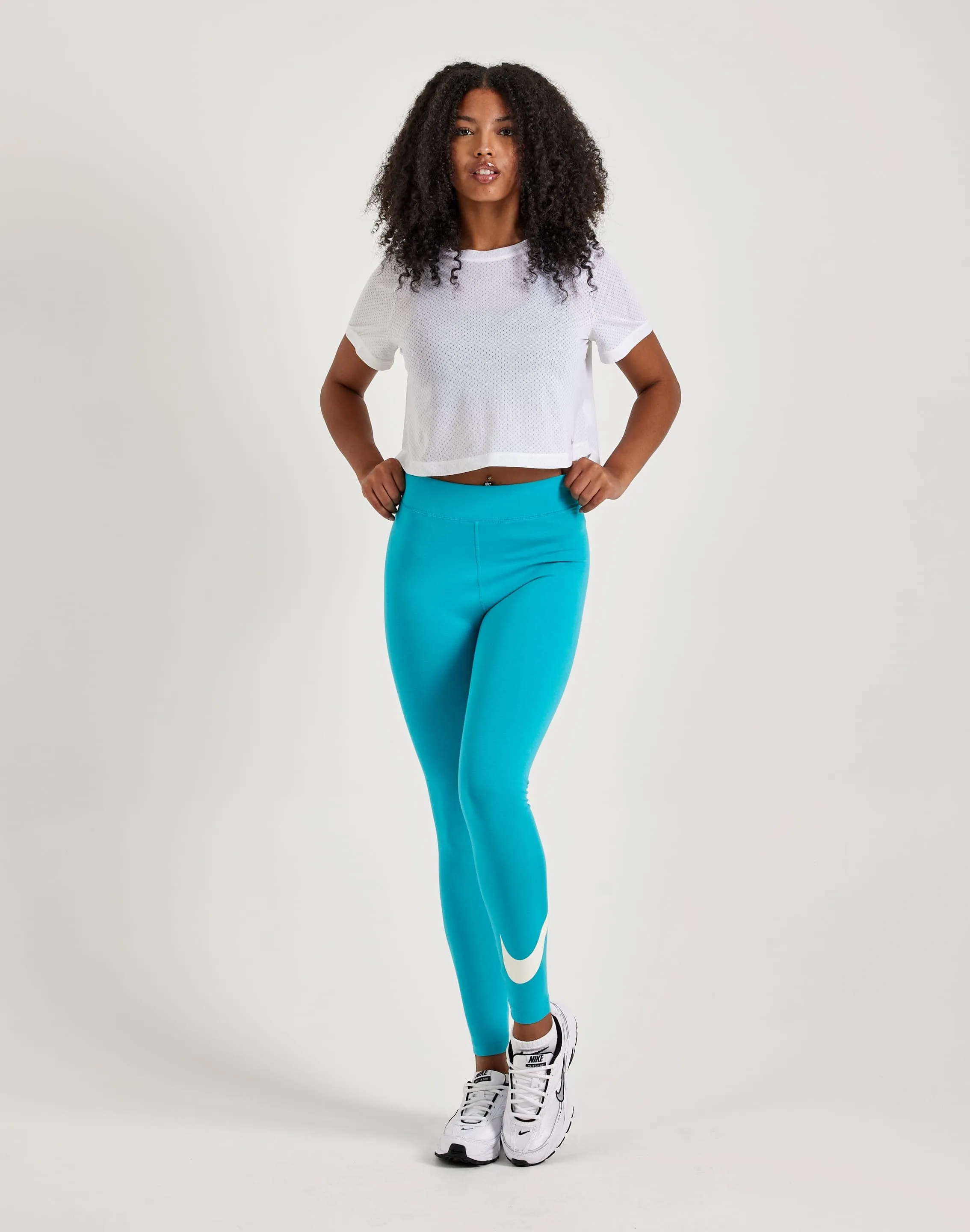 Nike Classics Essential Swoosh Leggings StretchComfort