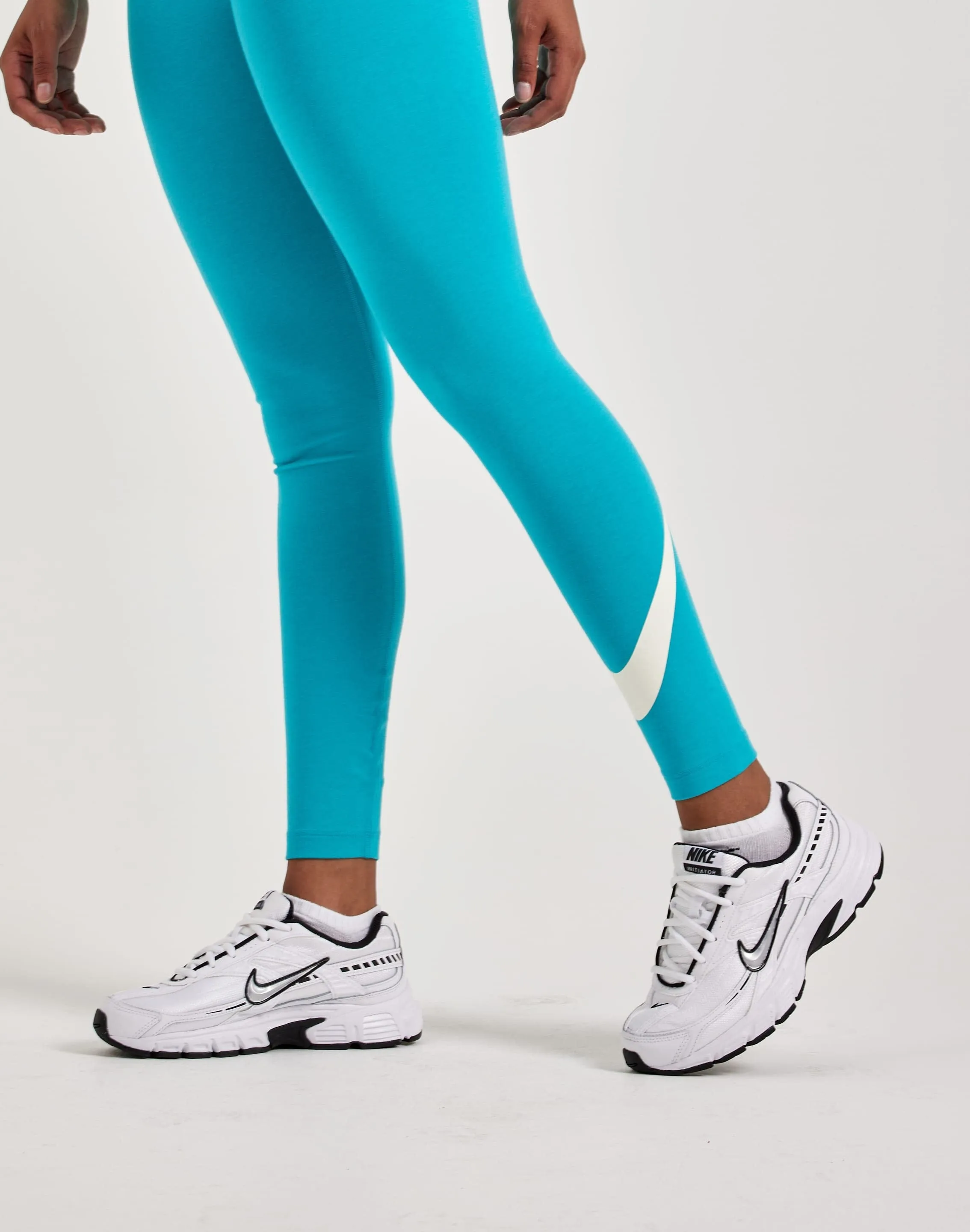 Nike Classics Essential Swoosh Leggings Sharp Line