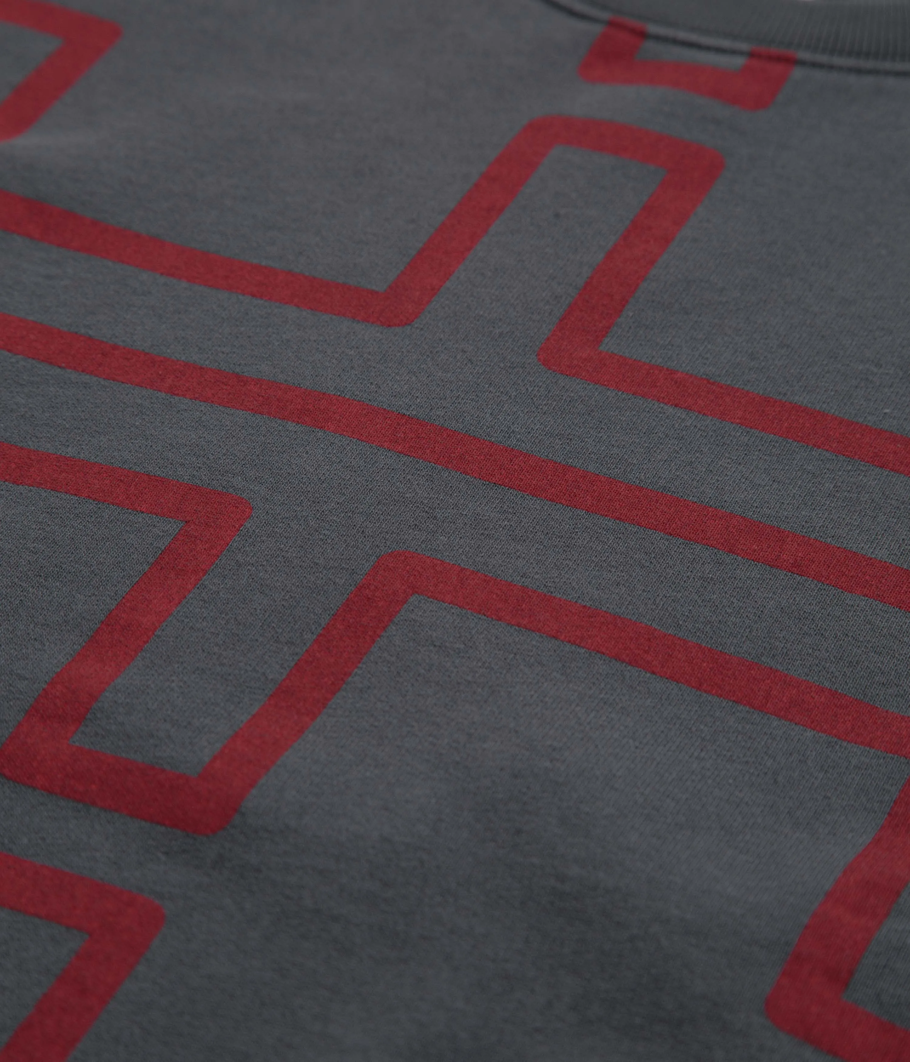 Minimalist Style The Trilogy Tapes Over Dye Pulse Crewneck Sweatshirt - Black / Red