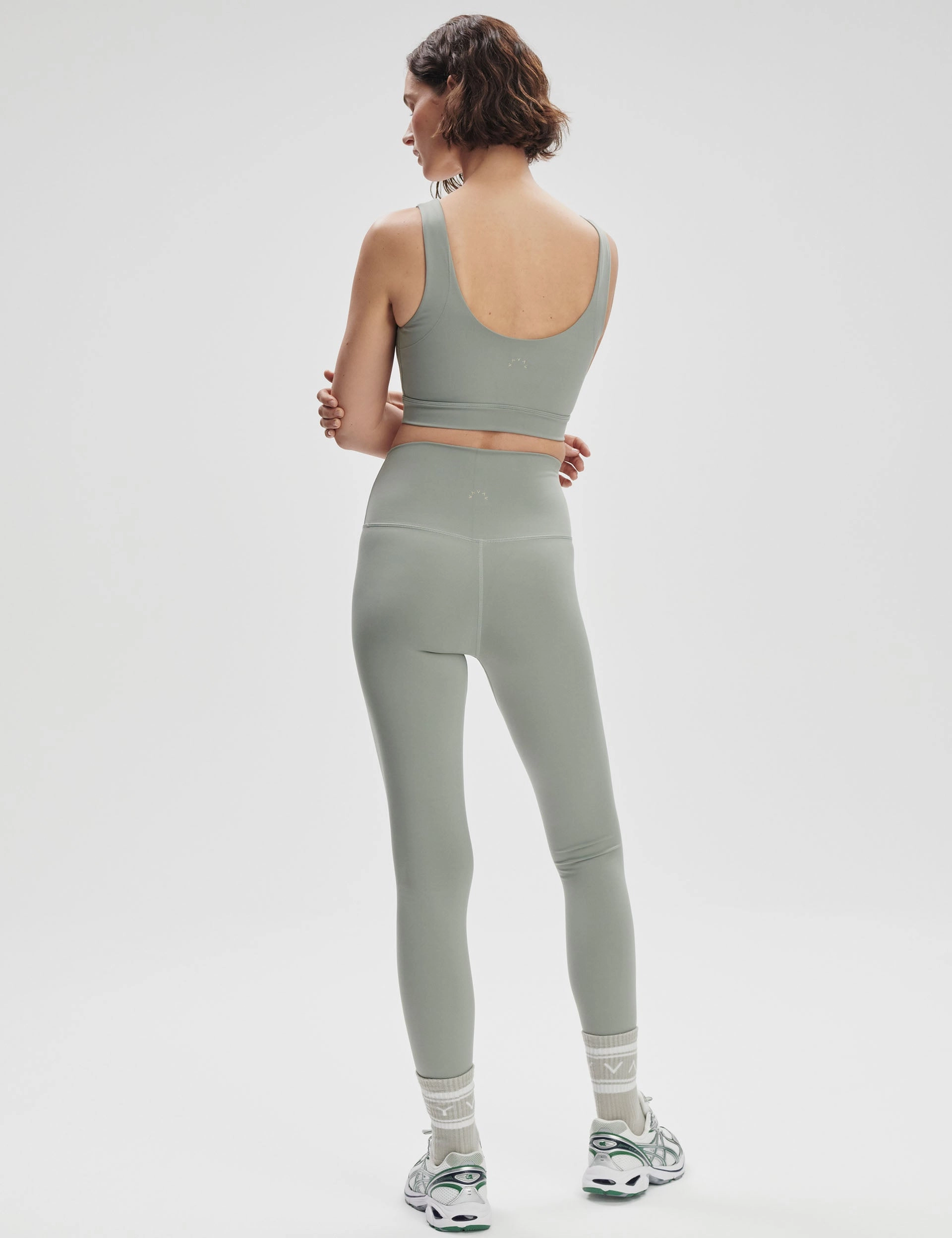 The Freesoft Essi Set - Shadow Soft Texture Stretch Fit Budget Friendly