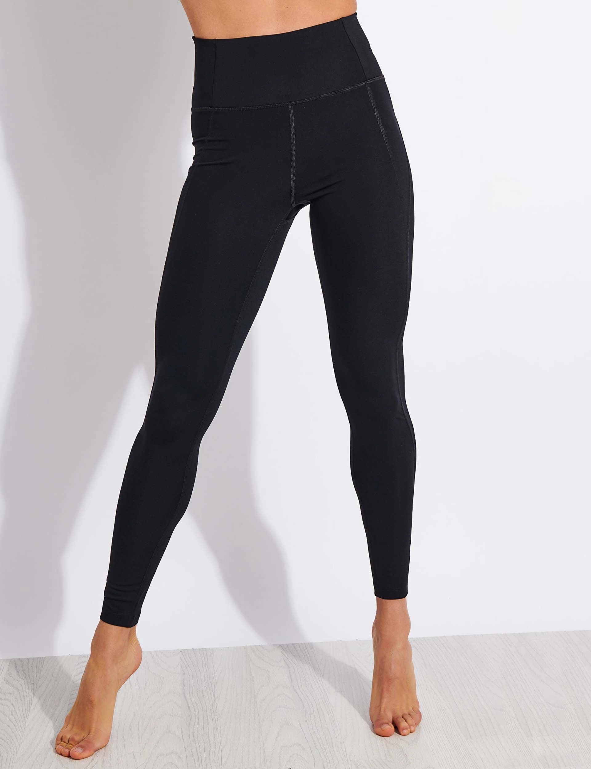 The Paloma Set - Black Outdoor Running Non See