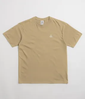 rolled sleeves romper silhouette Nike ACG Tri Logo T-Shirt - Parachute Beige