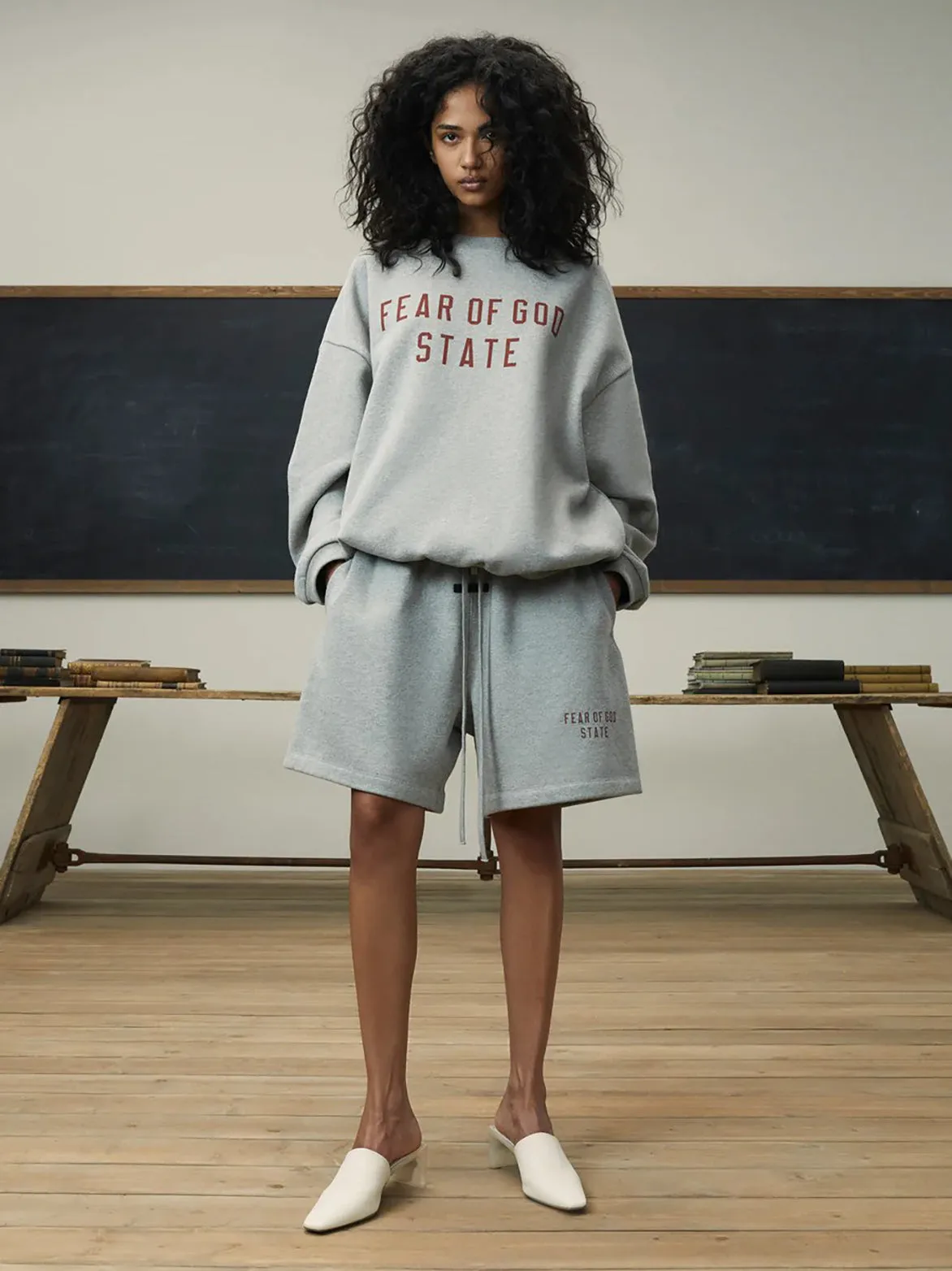 ESSENTIALS FLEECE SOCCER SHORT - MILITARY Moon Beam WaterRepellentSurface