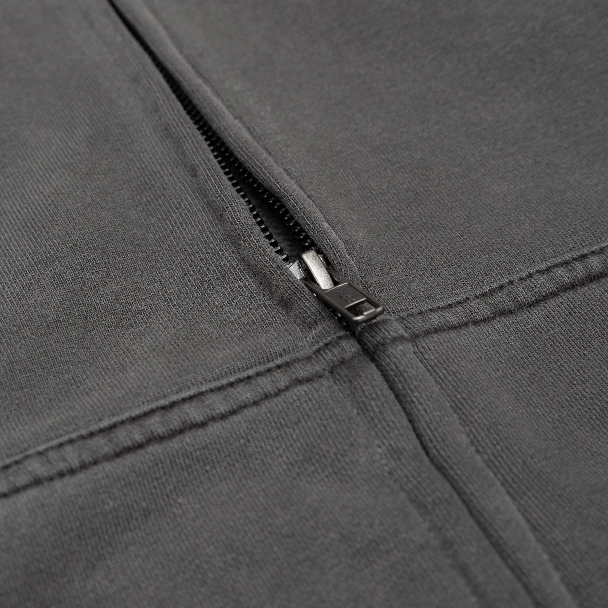 TOUR ZIP HOOD