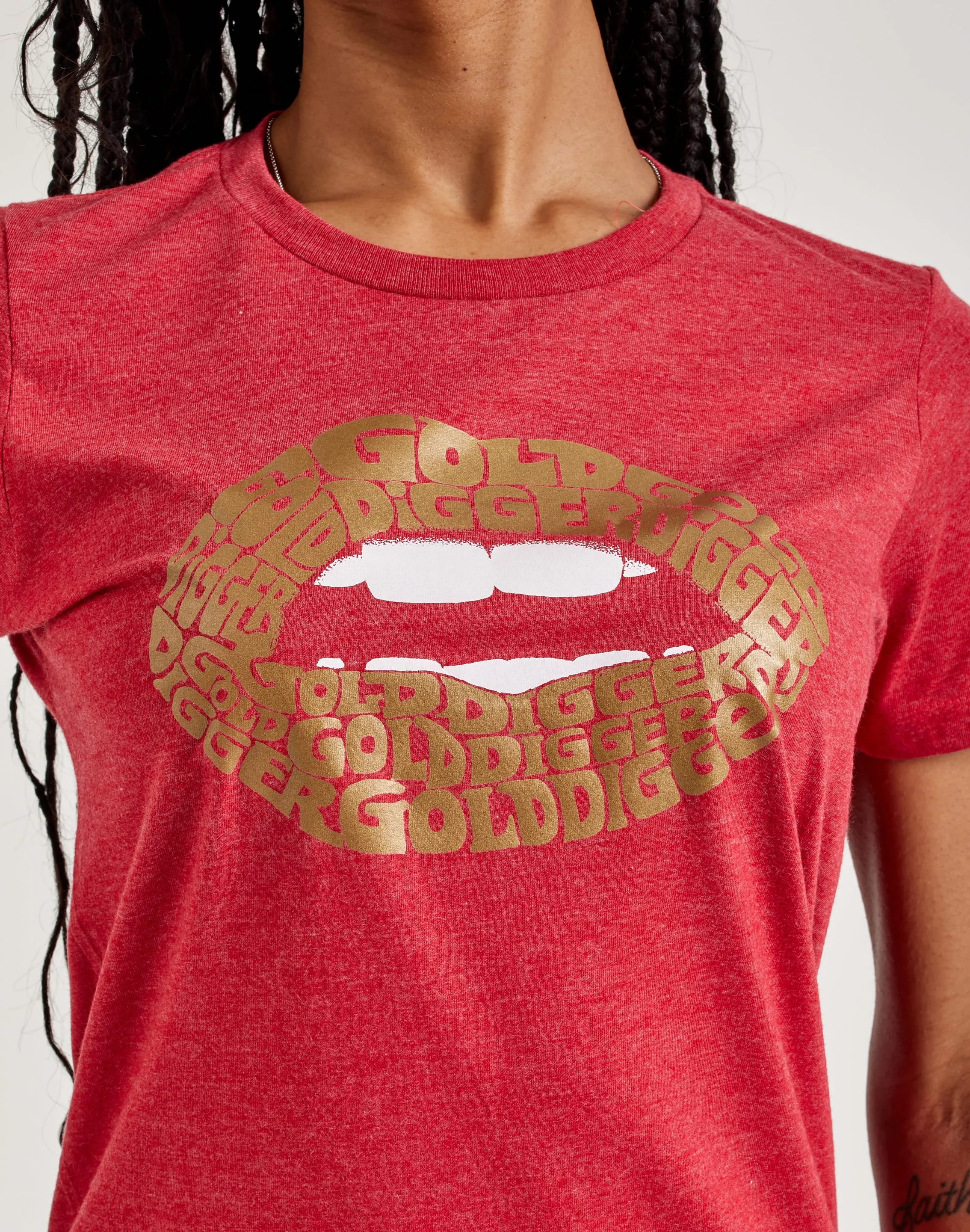 LA Pop Art Word Art Gold Digger Lips Tee Travel Core Story Mood