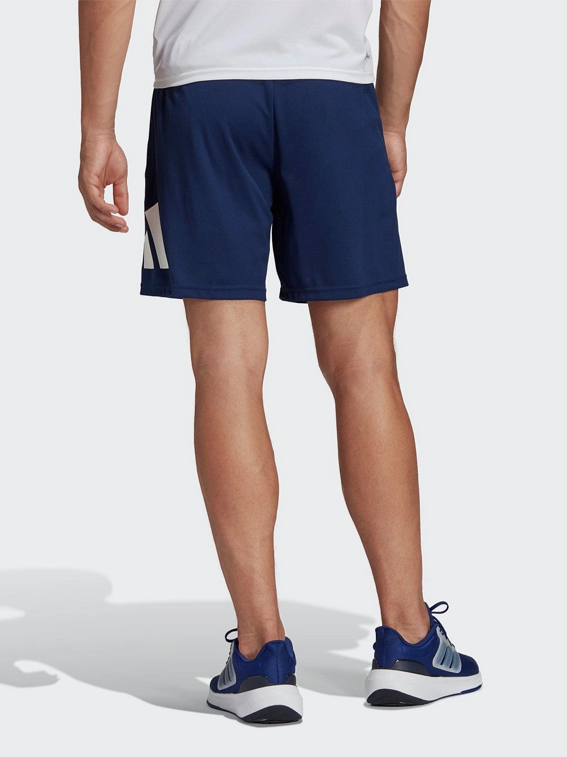 FlexibleMobility Lightweight Weave Train Essentials Logo Training Shorts