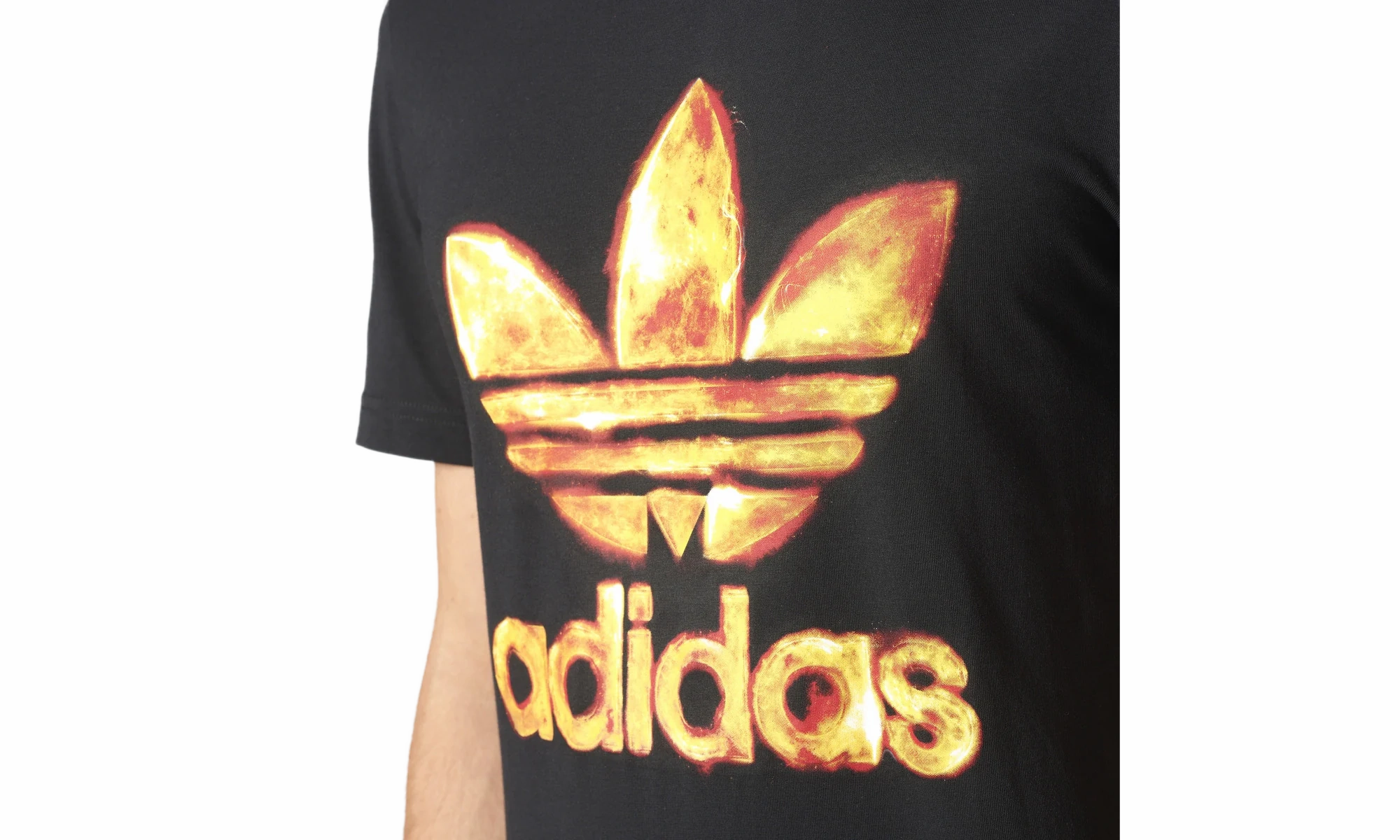 StainRepellentSurface StaticResistantLining Trefoil Graphic Shortsleeve T-Shirt "Black"