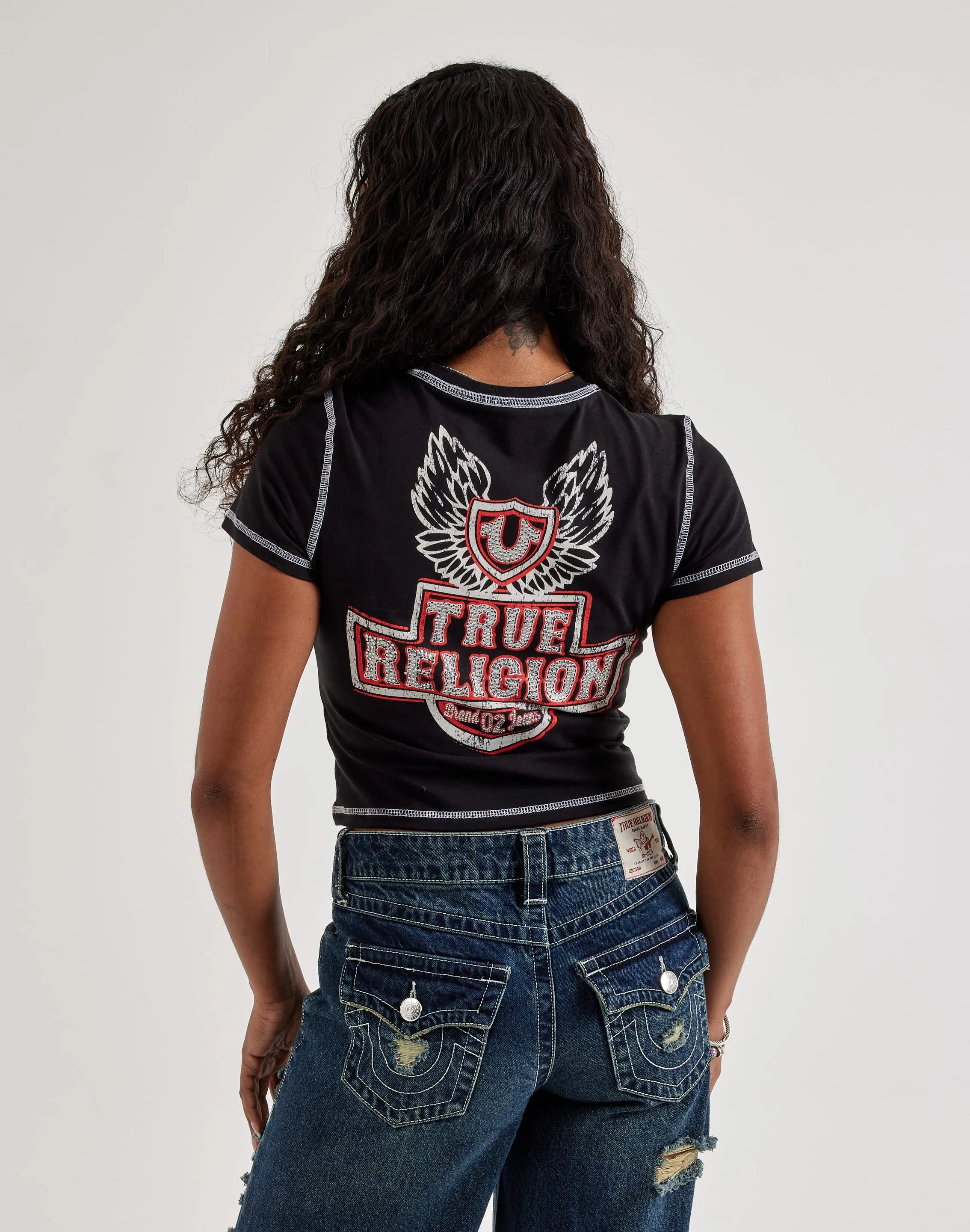 True Religion Contrast-Stitch Wing Baby Tee Campus Vibe Dynamic Glow