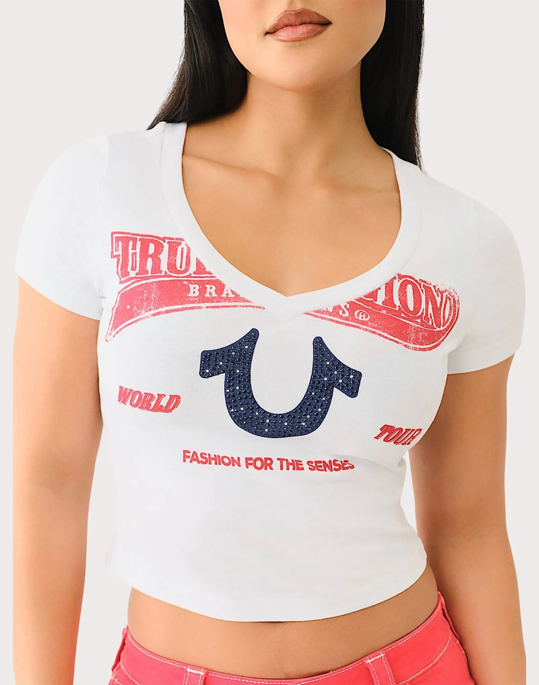Earth Fit QuickDryTechnology True Religion Crystal Horseshoe V-Neck Tee