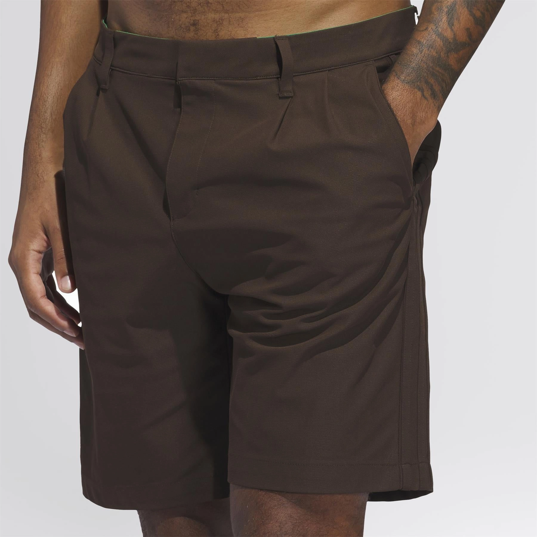 Zero Bulk Packaging Twistknit Pleated Shorts Dark Brown