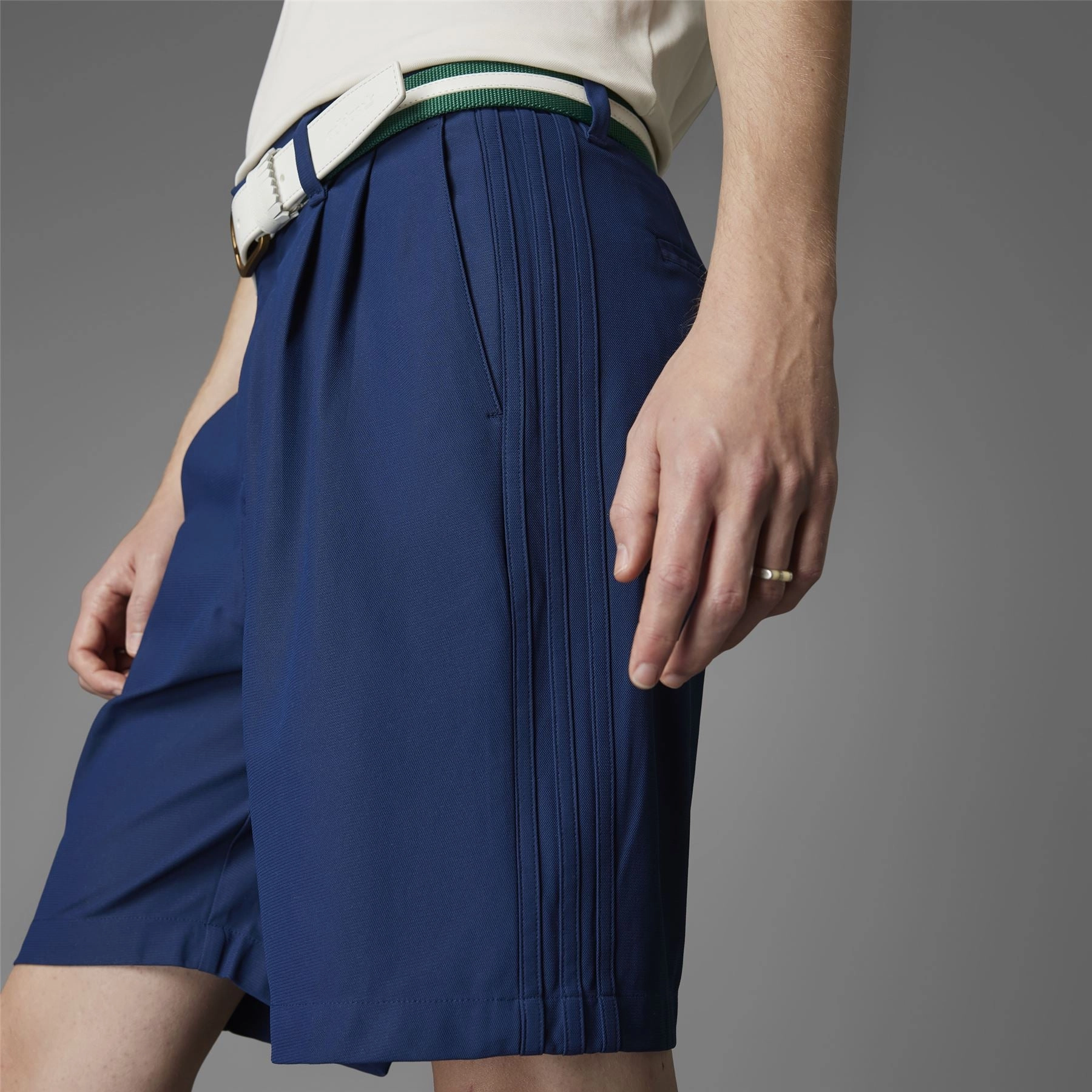 Pocket Reinforcement Outdoor Layer Twistknit Pleated Shorts Night Indigo