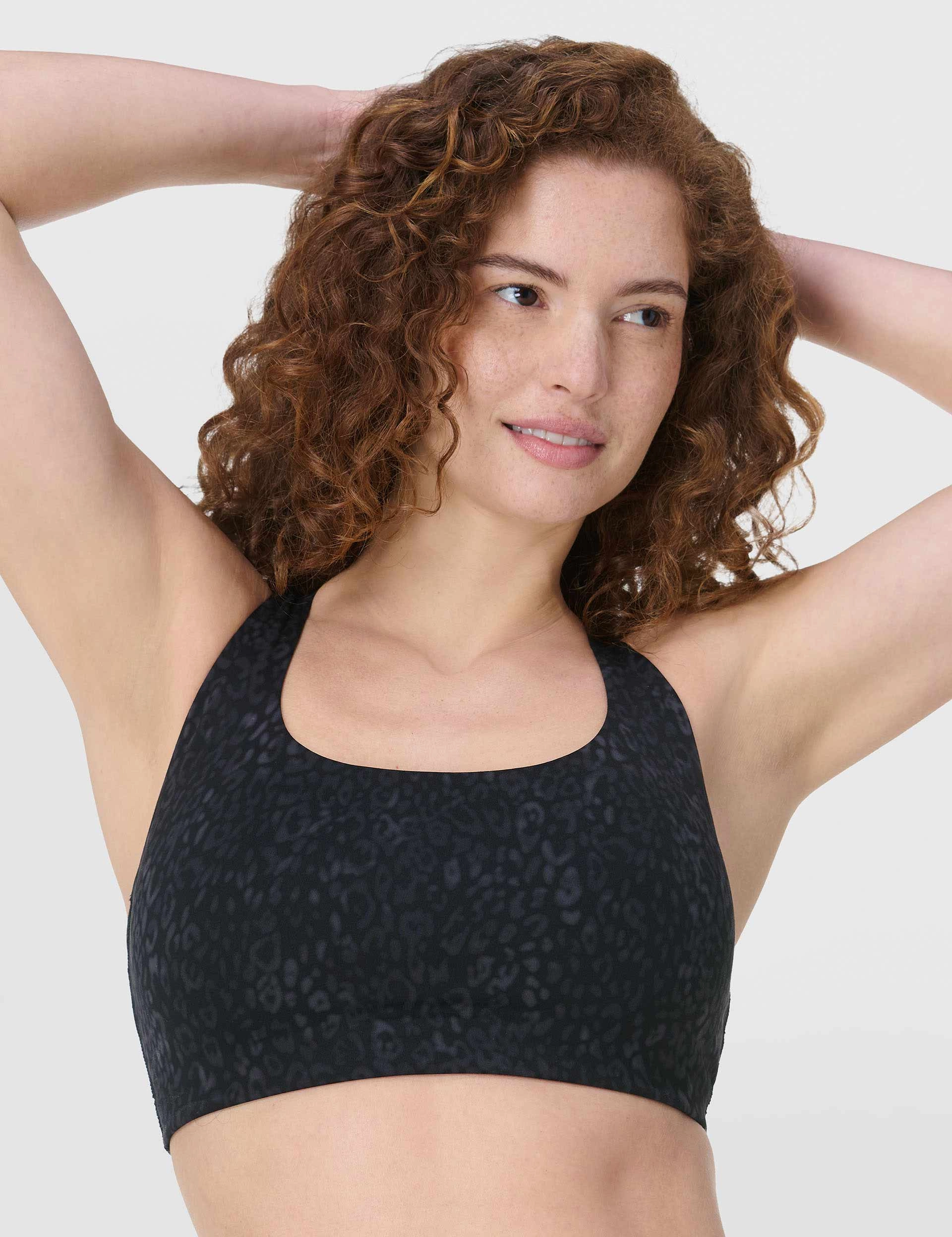 All-Day Fit Ultimate Studio Racerback Bra - Black Panther Print