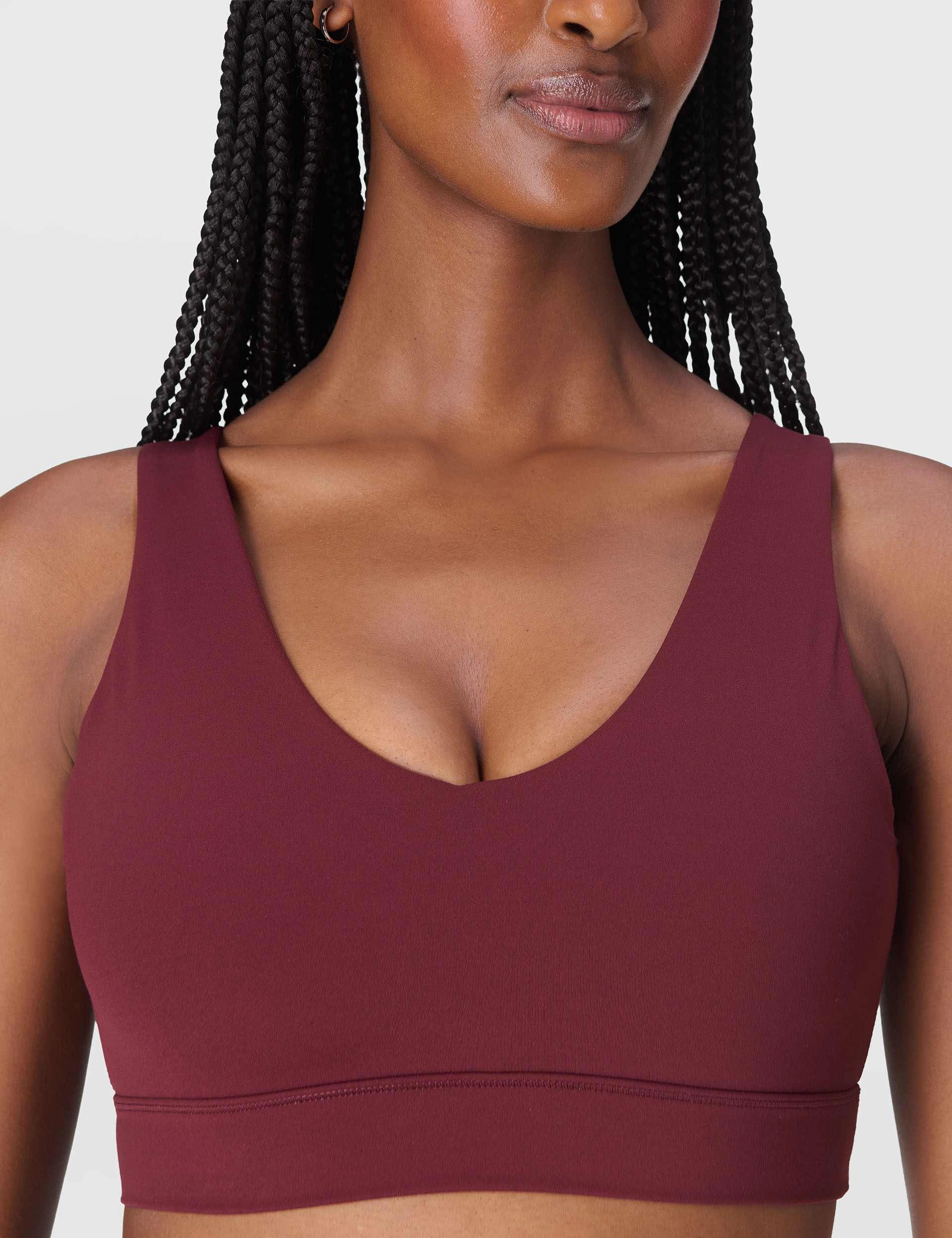 Ultimate Studio Voop Bra - Garnet Red Hidden stitching seams