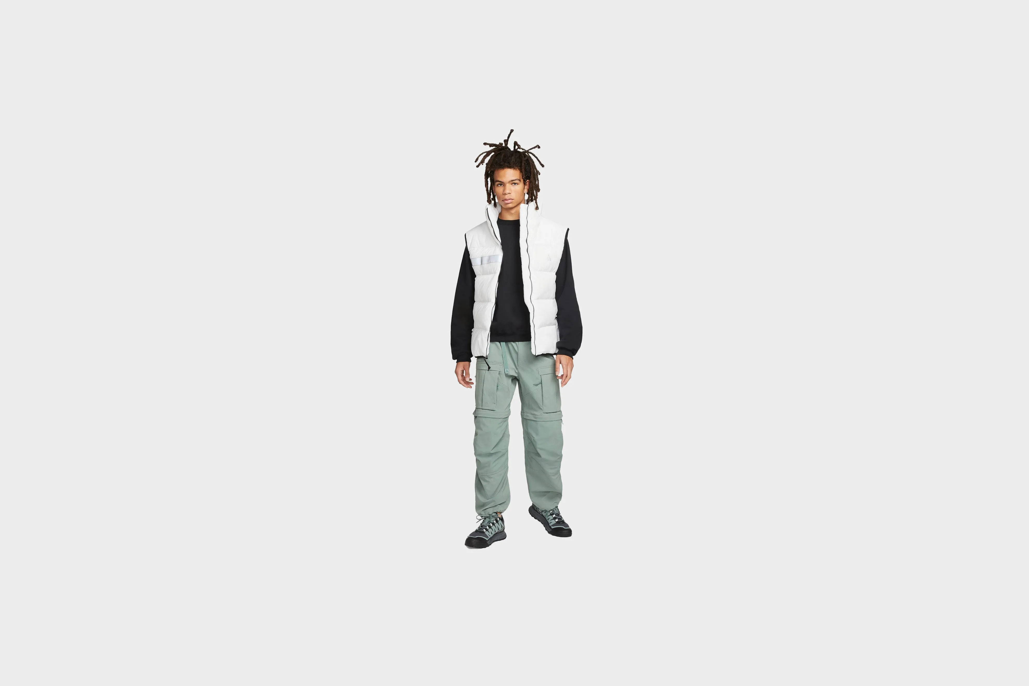Layered Hem Details Nike ACG Therma-FIT ADV "Airora" Vest (White/Black)